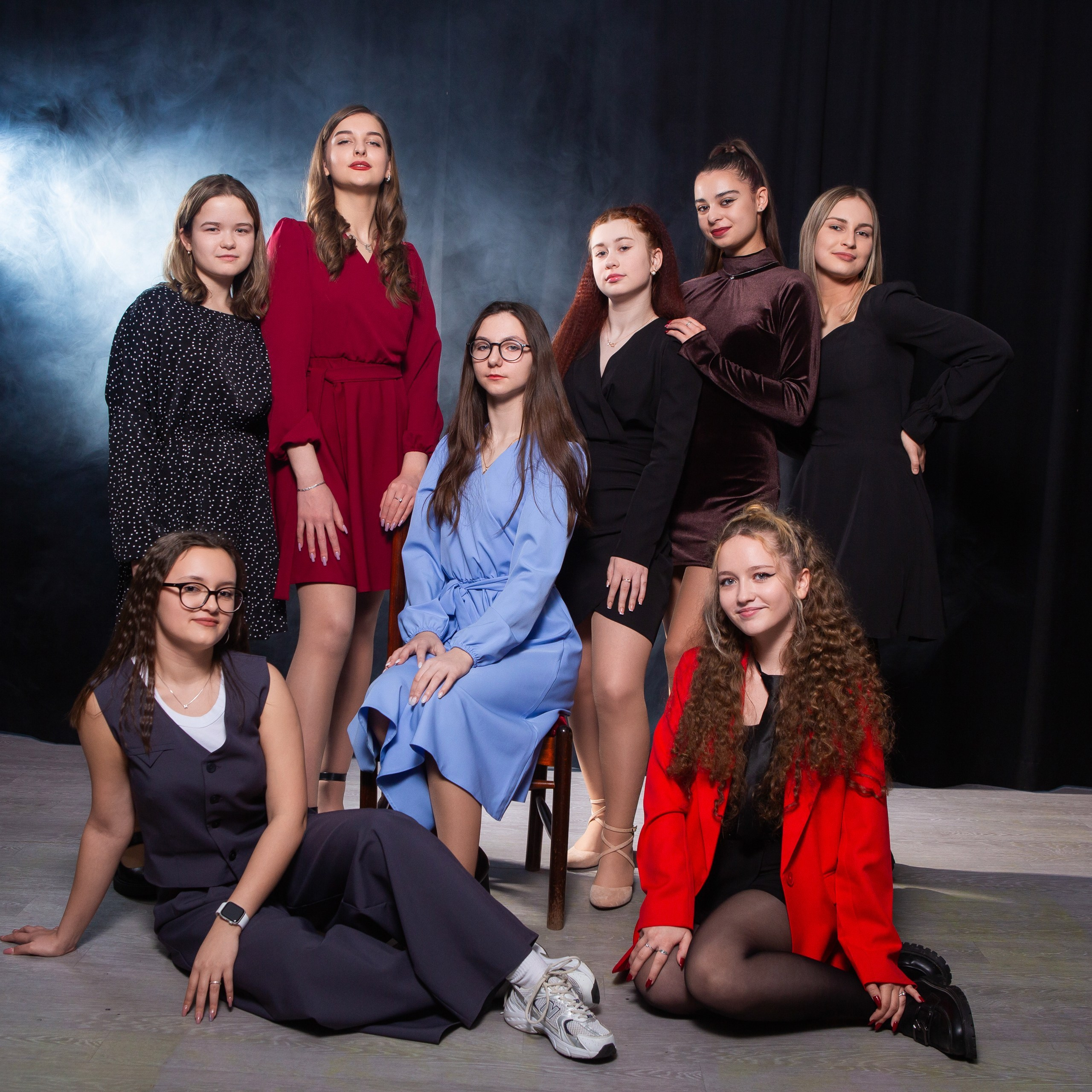 ФОТОСЕССИЯ ДЛЯ 9 КЛАССА В СТУДИИ