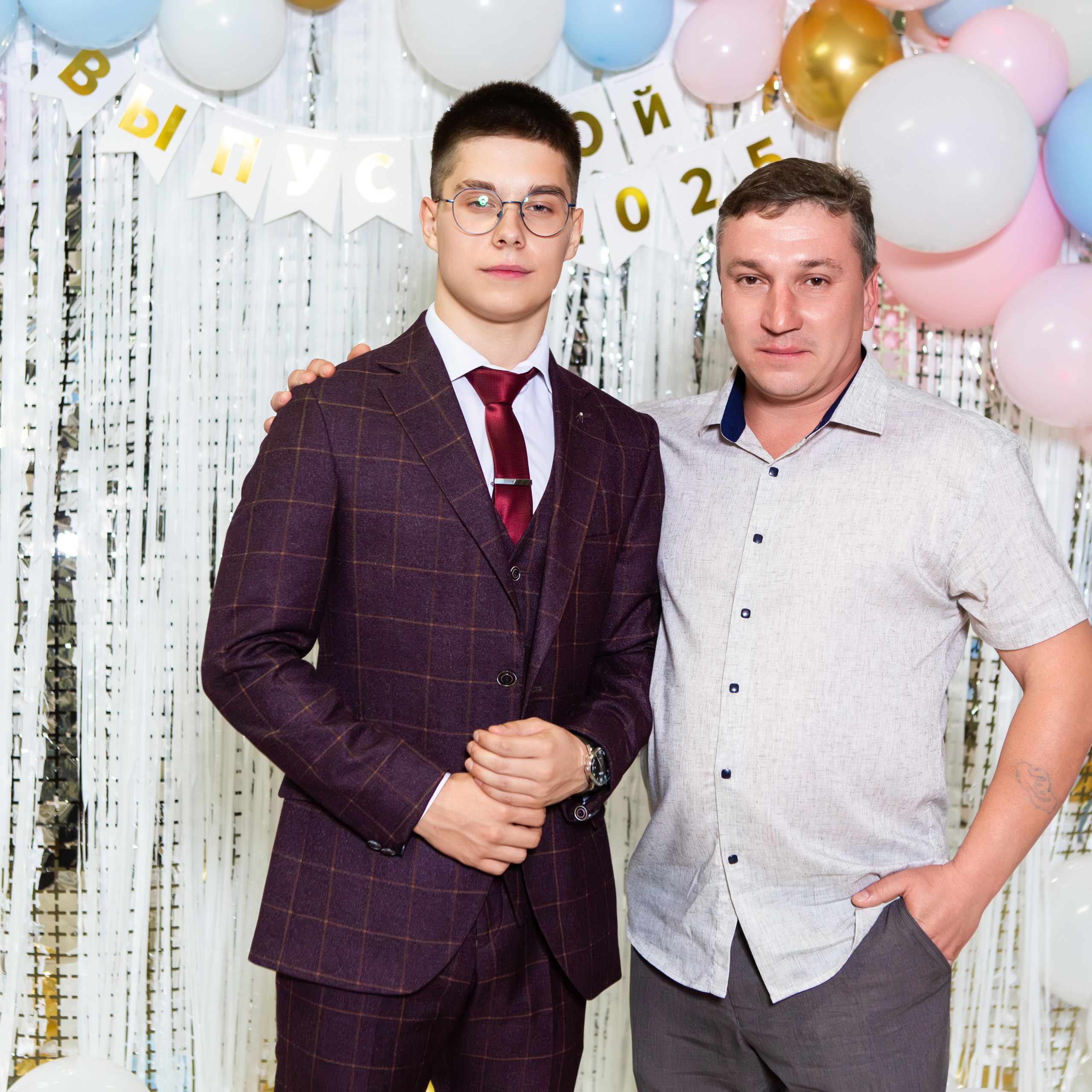ФОТОСЕССИЯ С РОДИТЕЛЯМИ ВЫПУСКНОЙ 2025 9 ШКОЛА МЦЕНСК