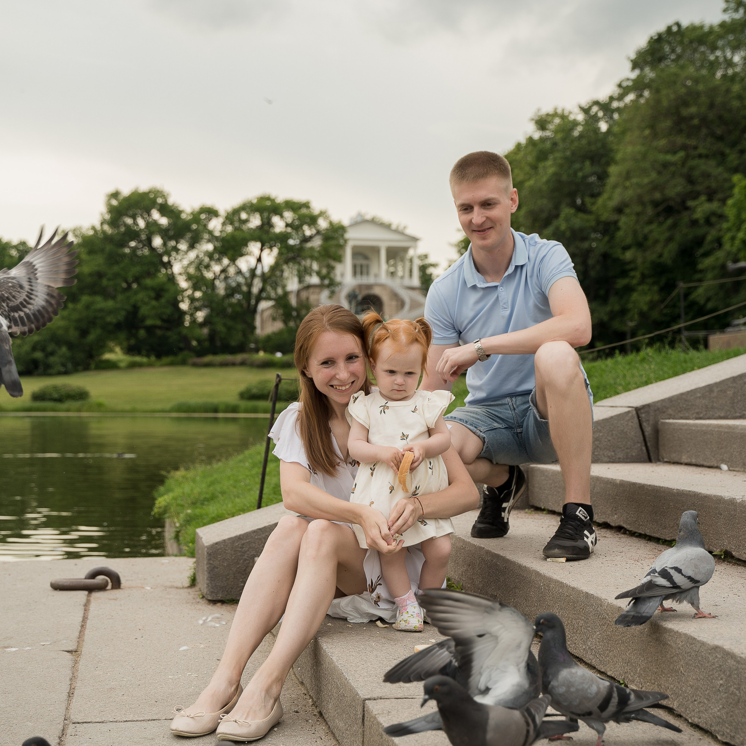 Семейная прогулка