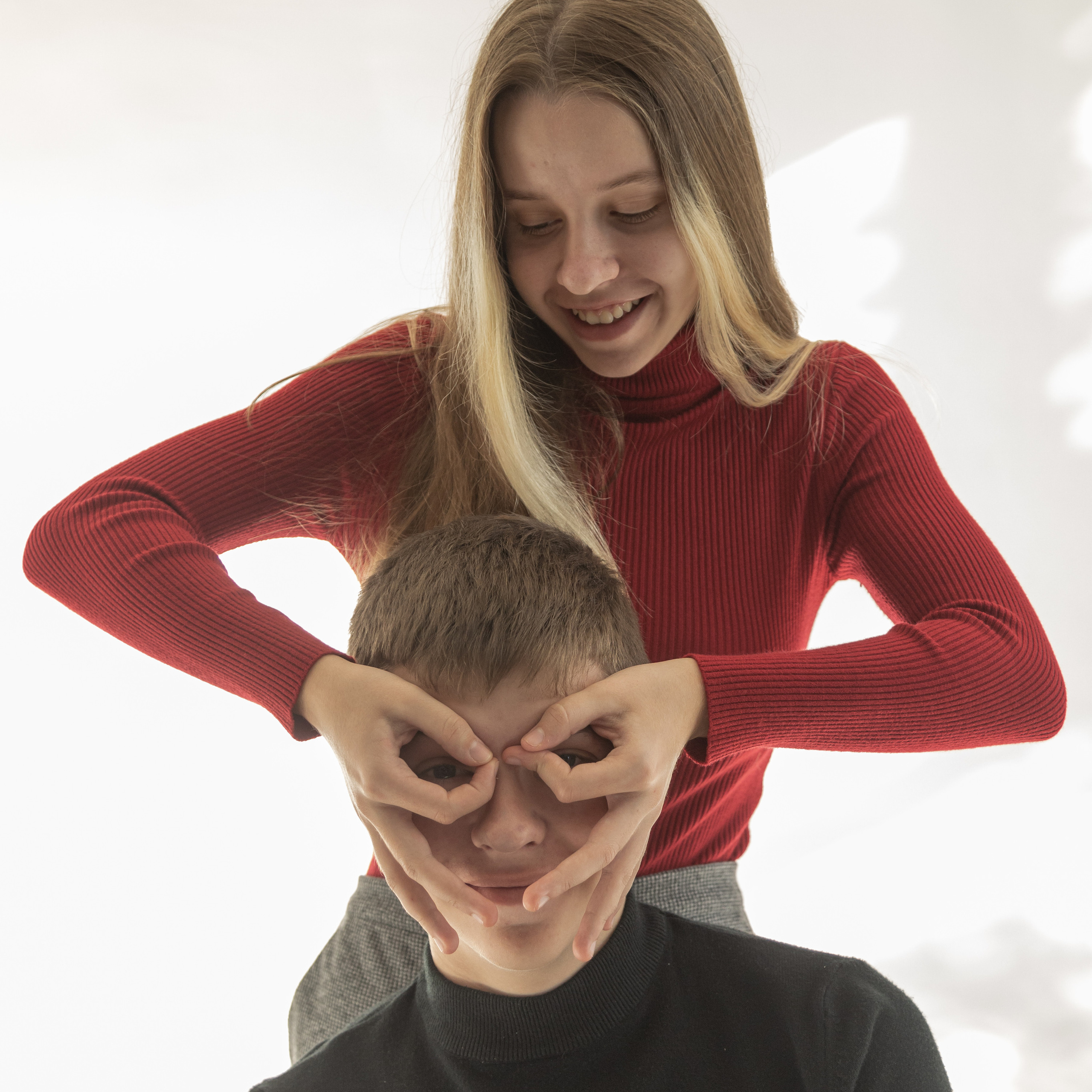 Брат и сестра. Профессиональный фотограф в Астрахани Оганян Аревик