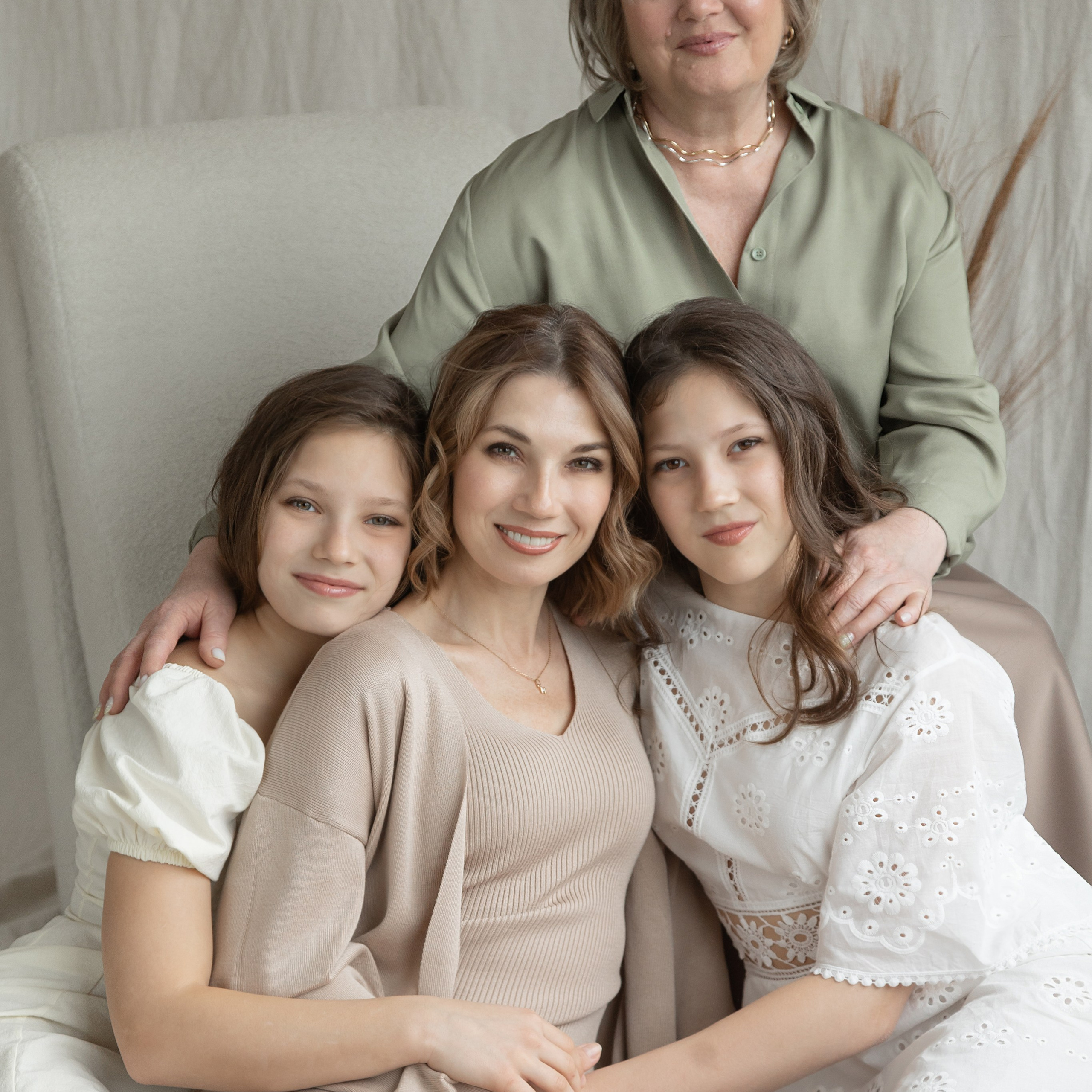 3 поколения. Профессиональный фотограф в Астрахани Оганян Аревик