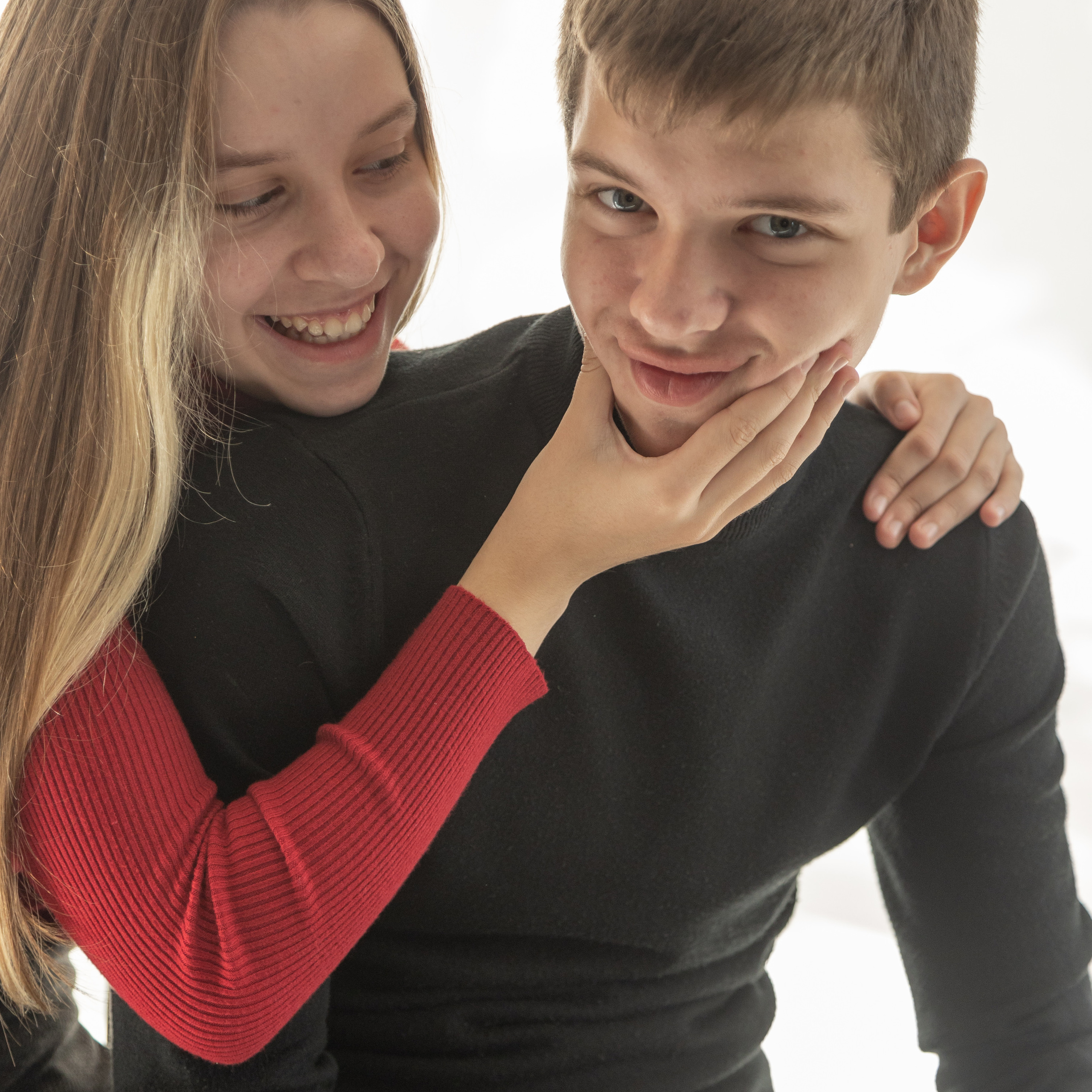 Брат и сестра. Профессиональный фотограф в Астрахани Оганян Аревик
