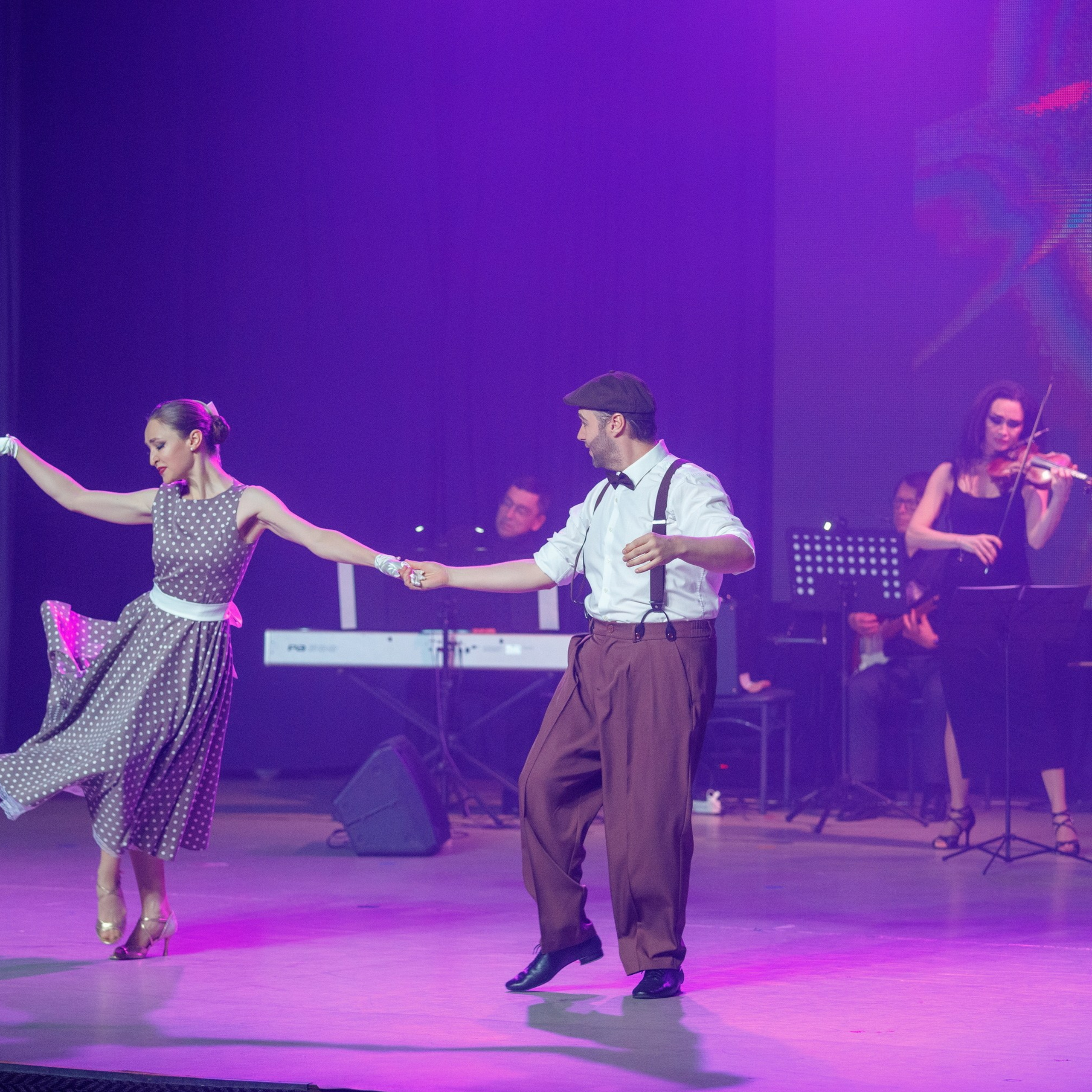 Рекламное фото, видео, инфографика, бизнес-портрет, предметная съёмка. Фотограф видеограф Иркутск фото видео студия Алексея Марамзина