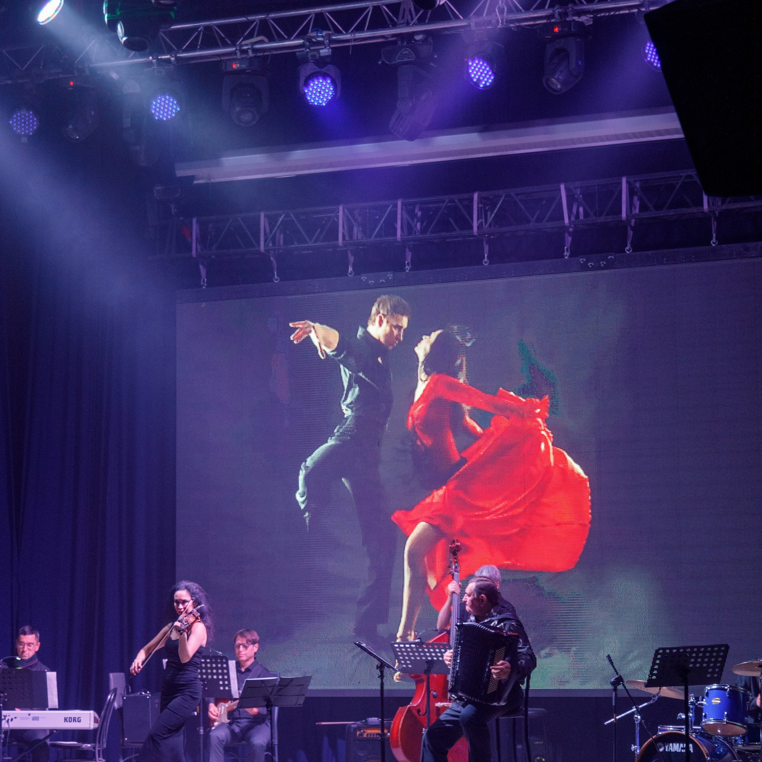 Рекламное фото, видео, инфографика, бизнес-портрет, предметная съёмка. Фотограф видеограф Иркутск фото видео студия Алексея Марамзина