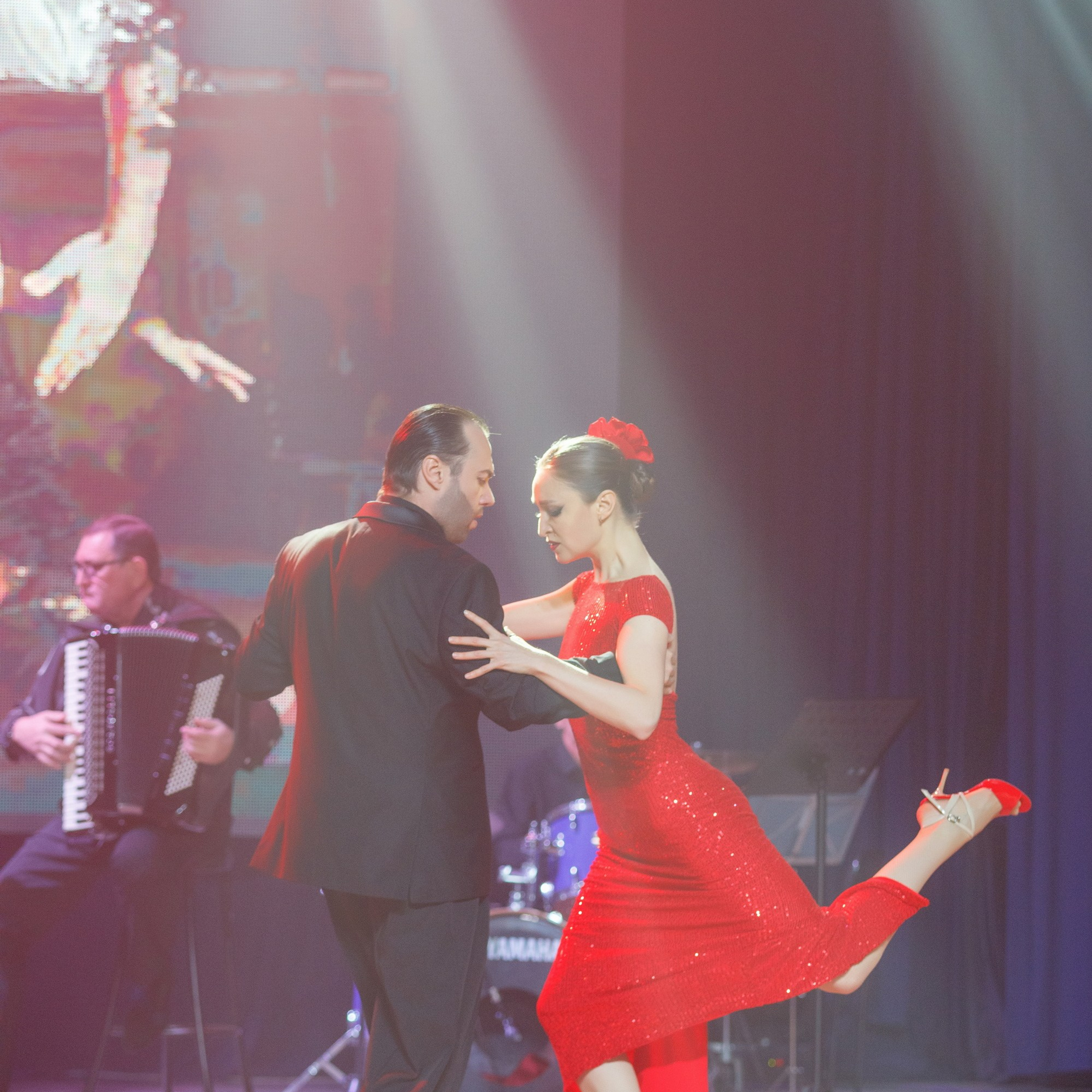 Рекламное фото, видео, инфографика, бизнес-портрет, предметная съёмка. Фотограф видеограф Иркутск фото видео студия Алексея Марамзина