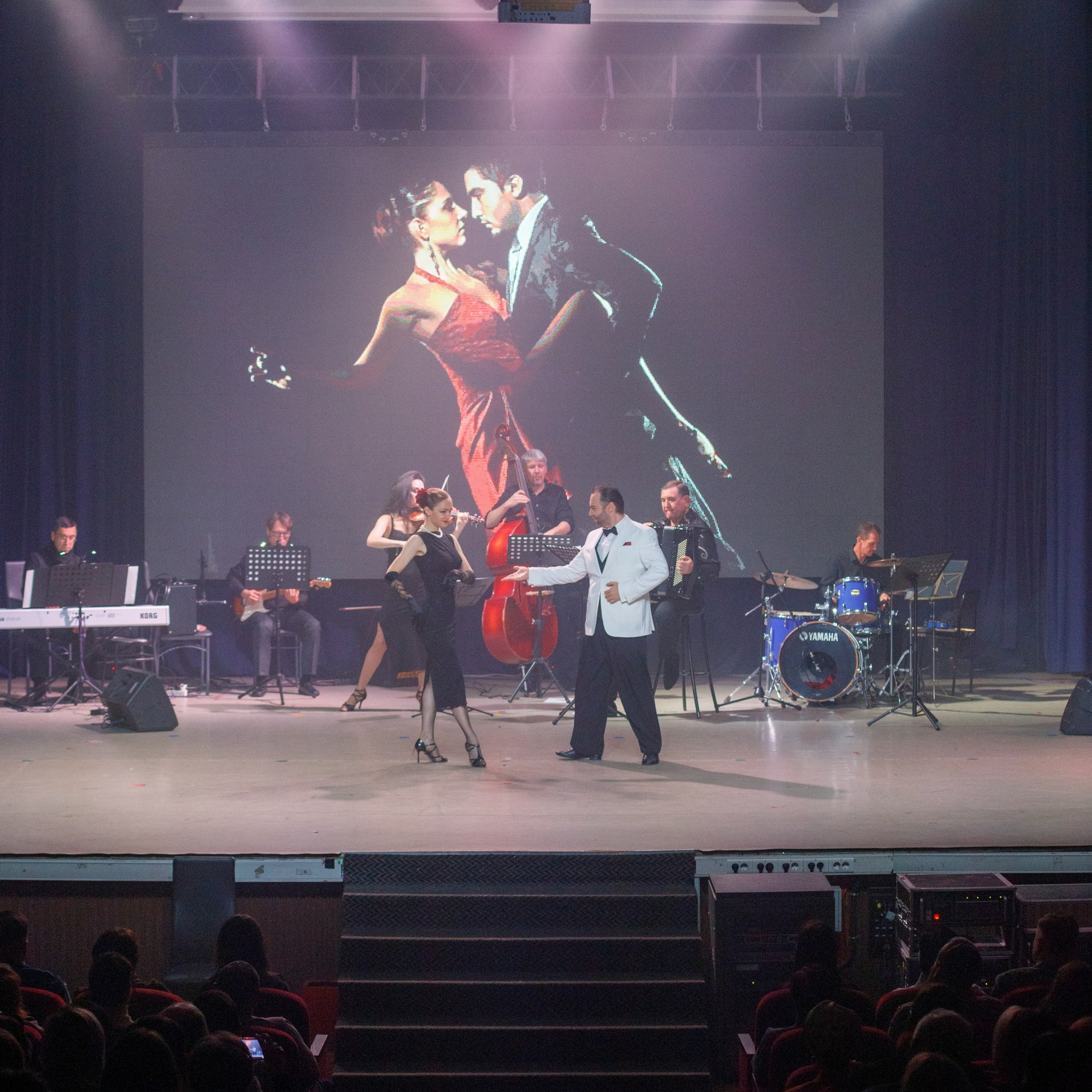 Рекламное фото, видео, инфографика, бизнес-портрет, предметная съёмка. Фотограф видеограф Иркутск фото видео студия Алексея Марамзина