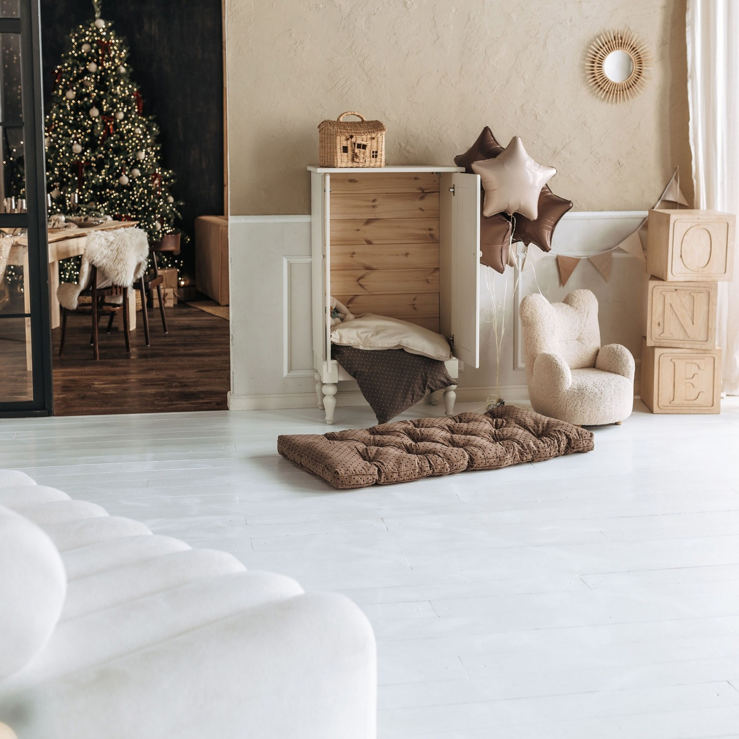 Фотостудии Красноярска. Актуальный декор в декабре 2024. Фотограф Регина Крикунова г. Красноярск