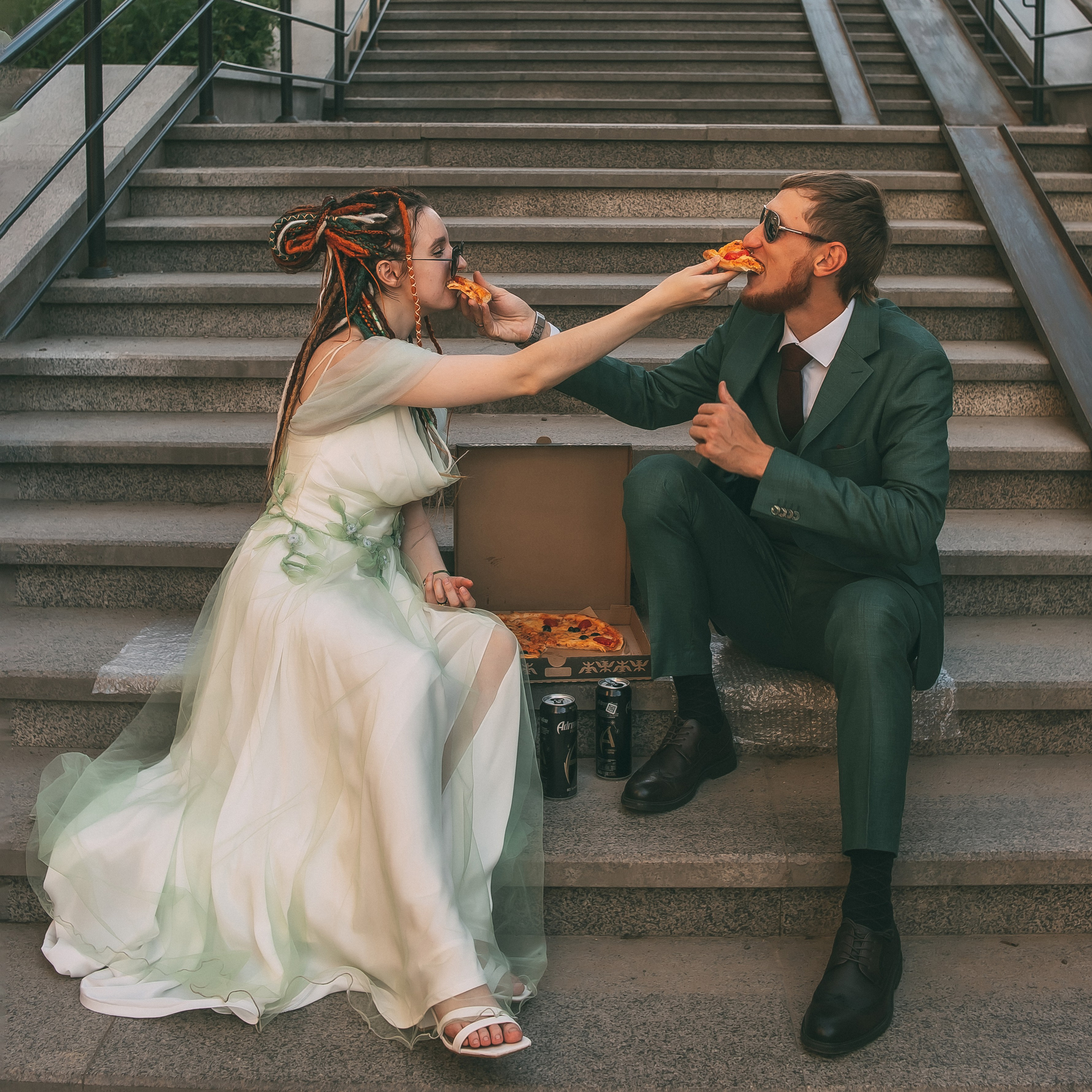 Хулиганская свадебная фотосессия