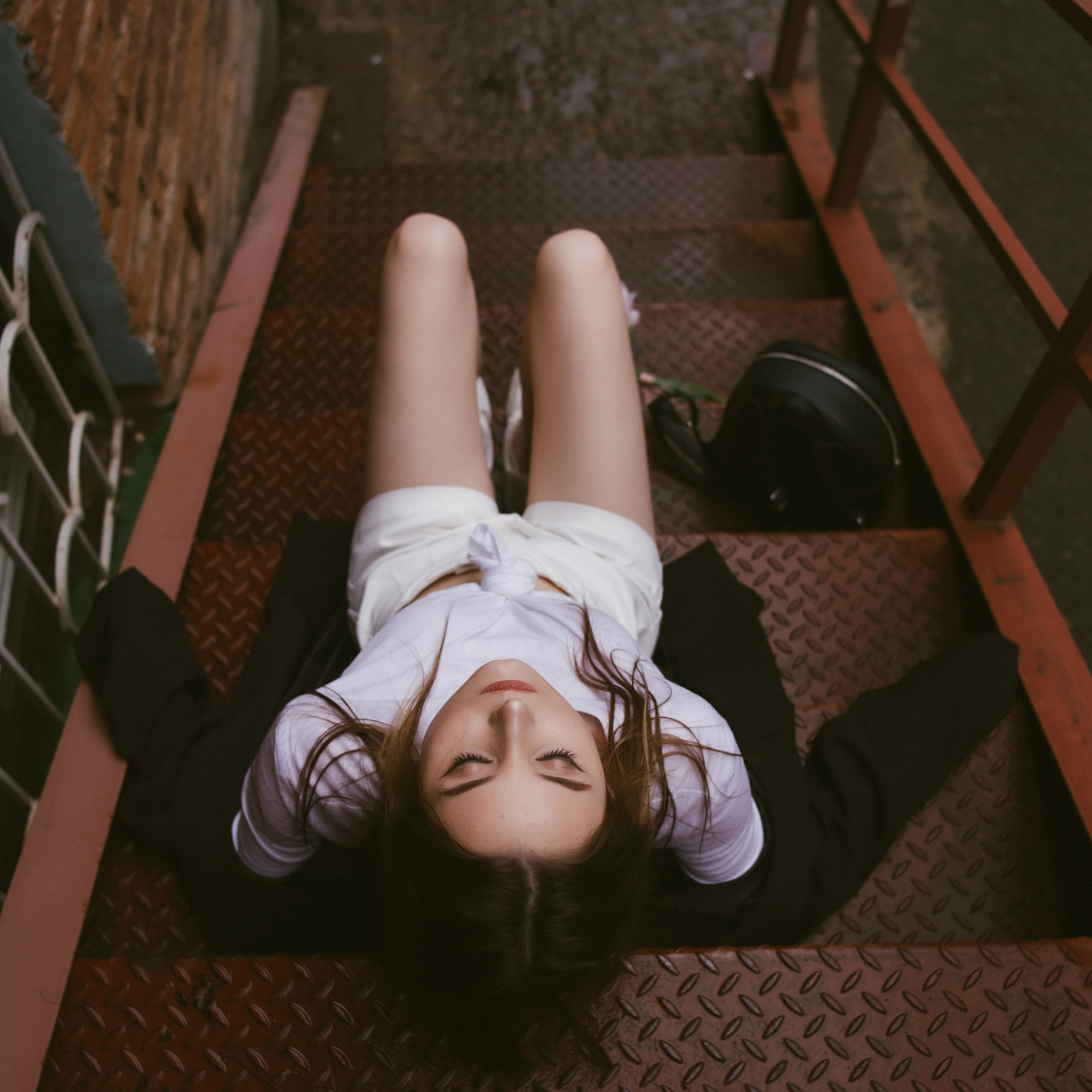 Софа. Грустная фотосессия