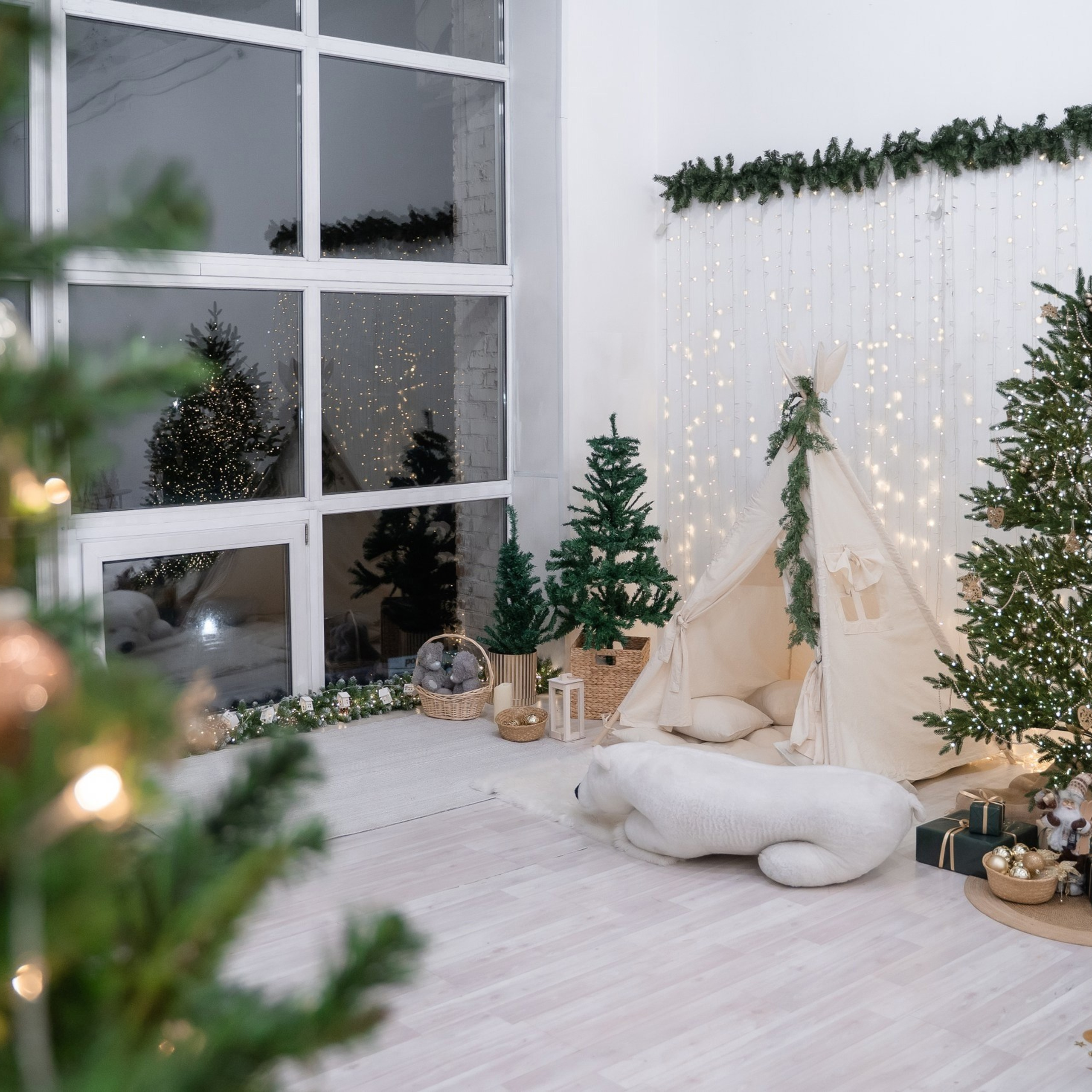 Фотостудии Красноярска. Актуальный декор в декабре 2024. Фотограф Регина Крикунова г. Красноярск