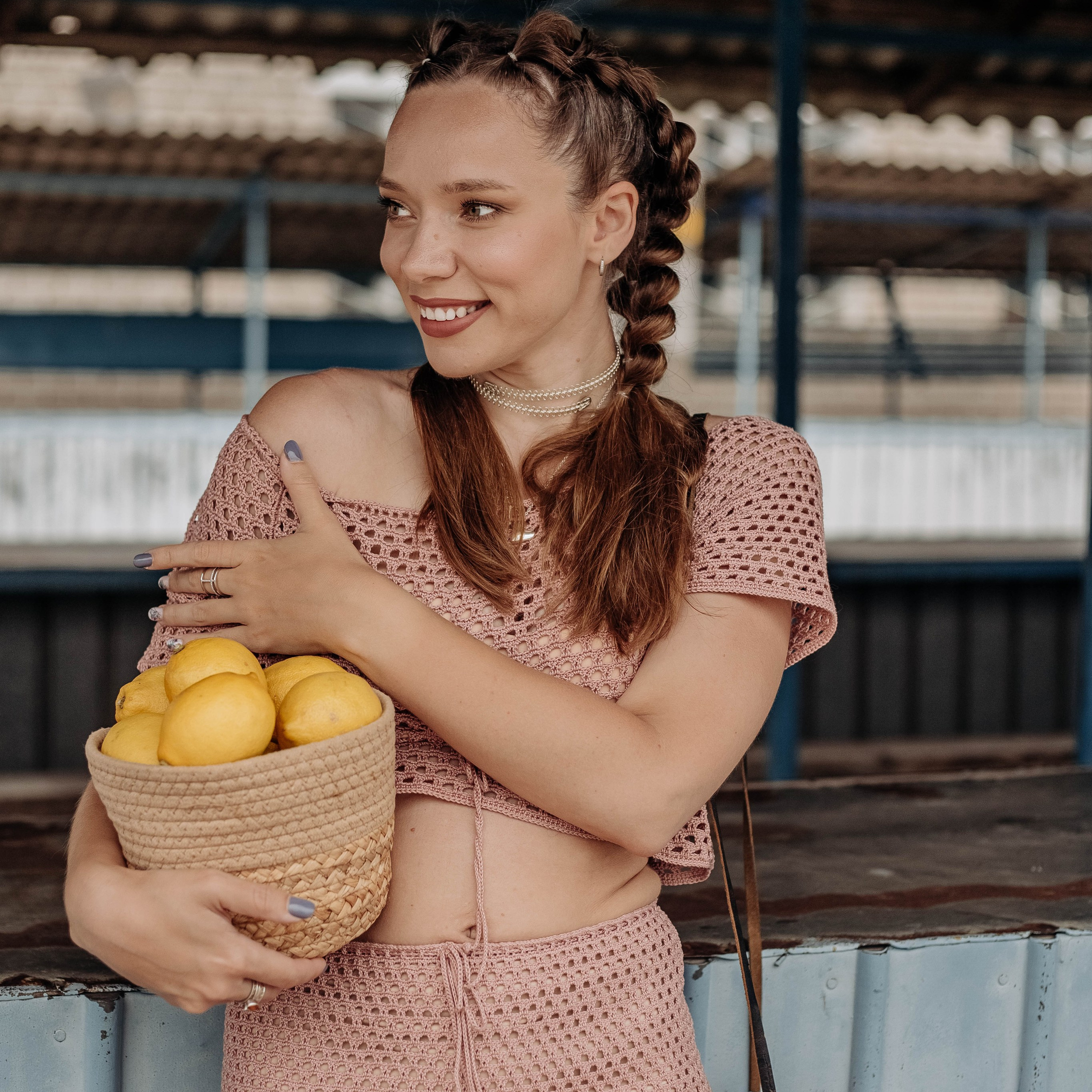 Аня с лимонами