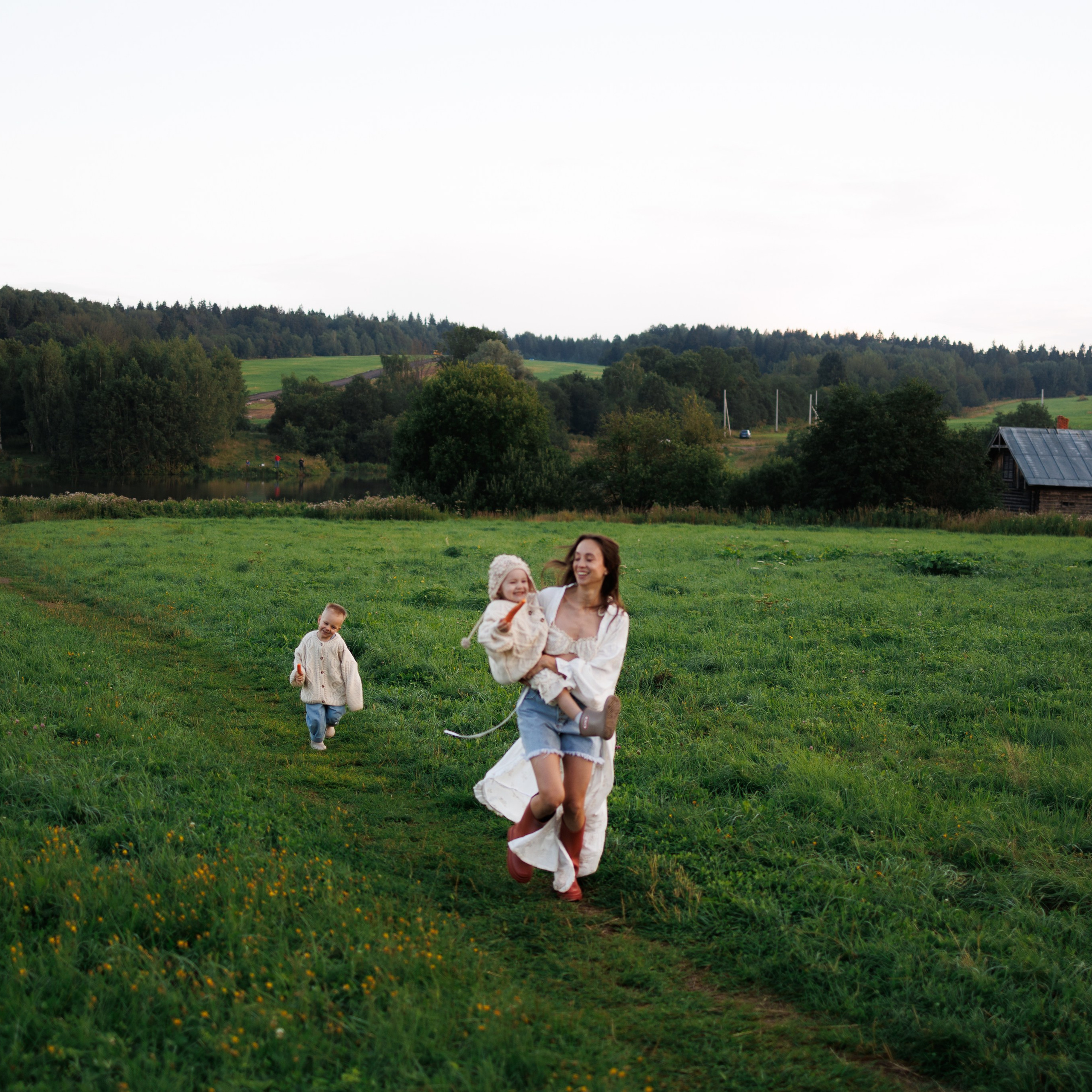 Мария Платон и  маленькая Мира