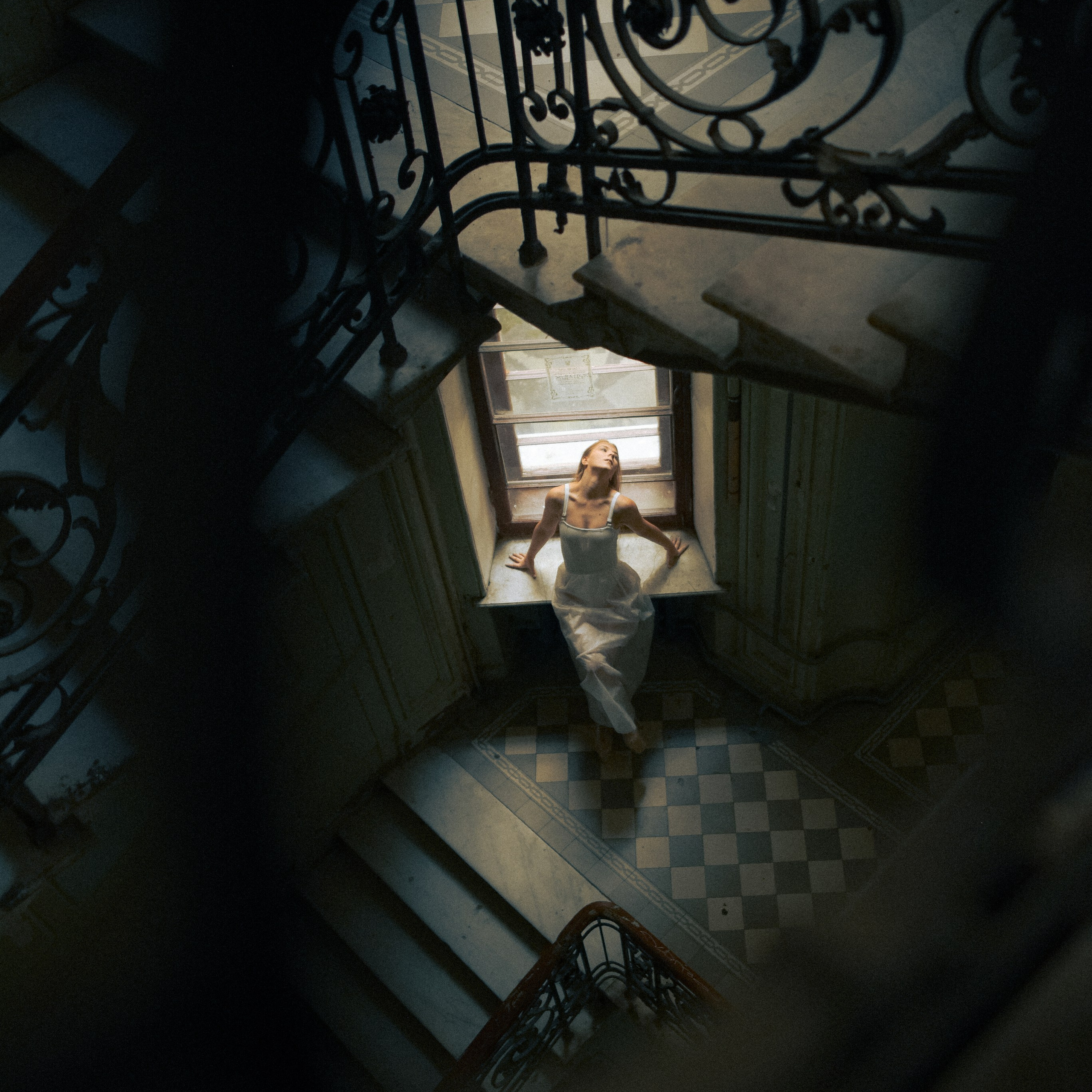 Фотосессия в парадной. Лера