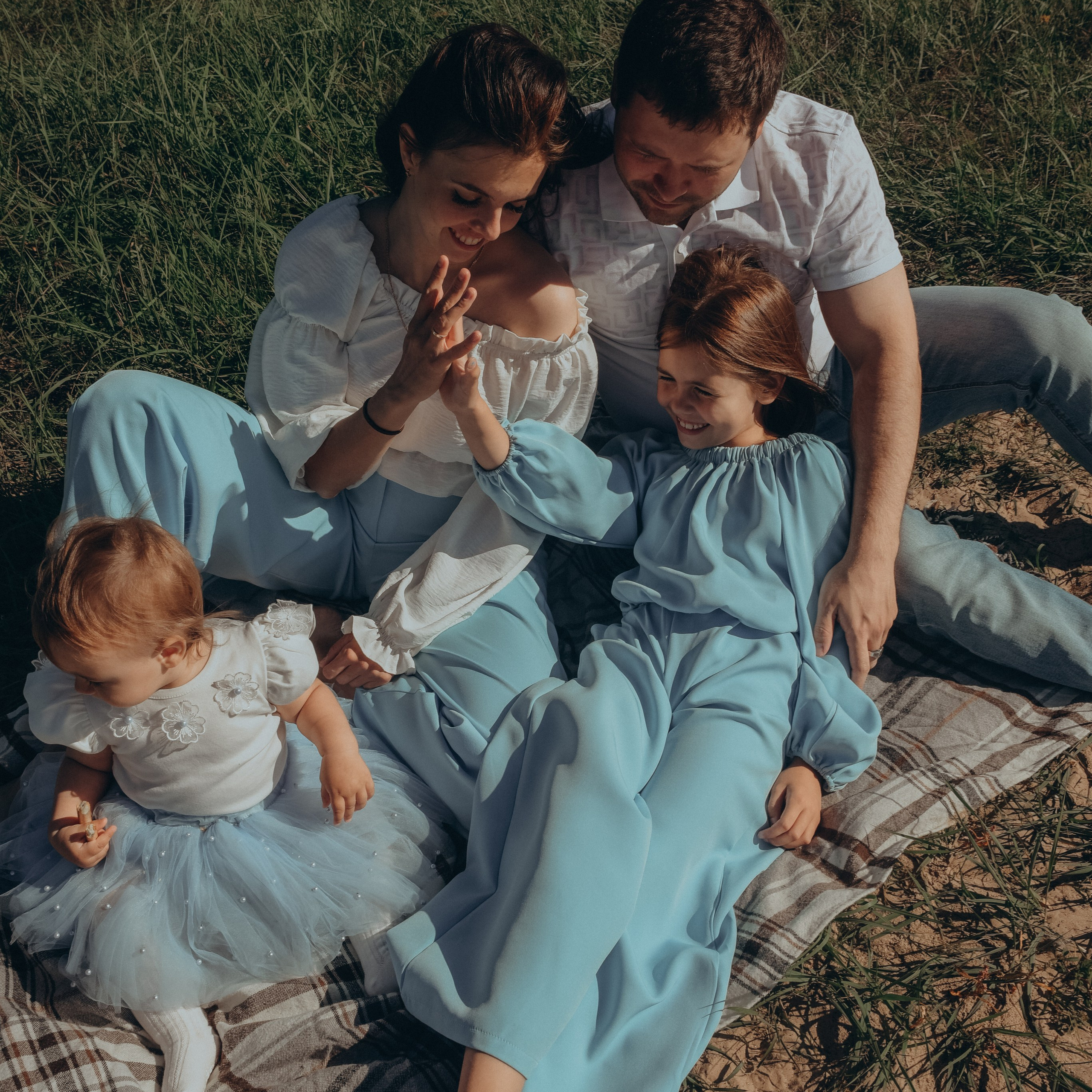 Семейная фотопрогулка на заливе. Алена Виталий Илона Ника