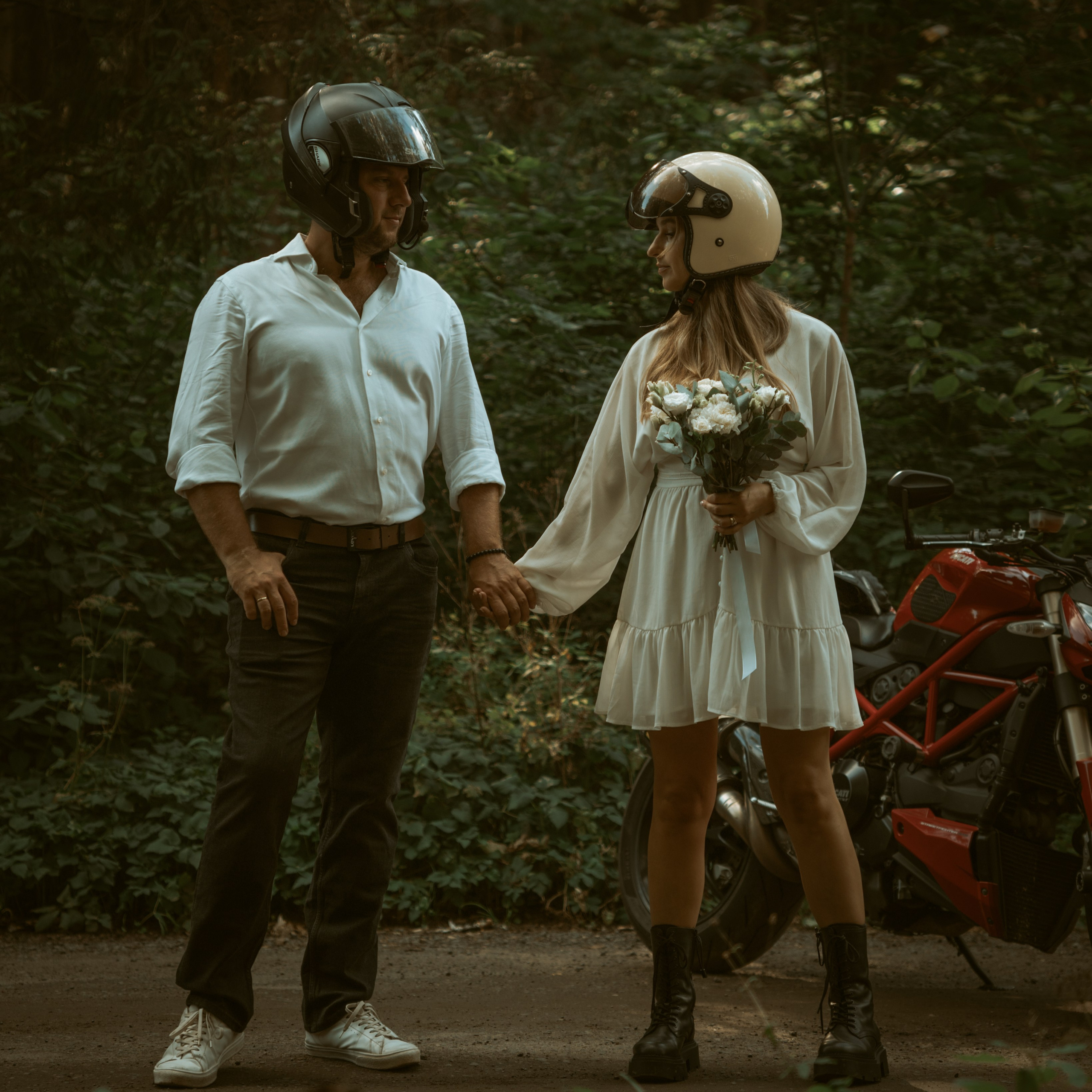 Мотолавстори