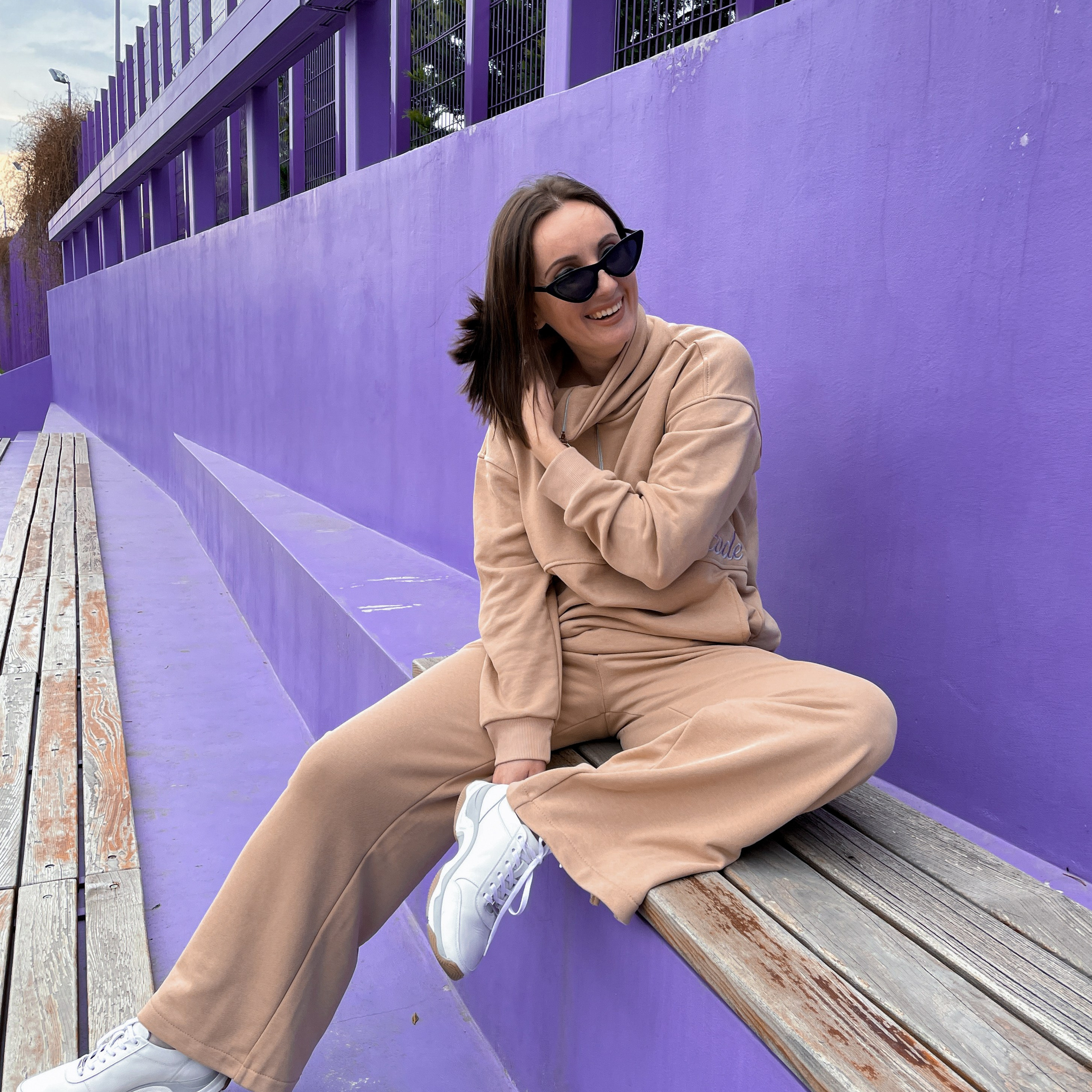 Виктория — фотосессия уличная прогулочная на айфон 12