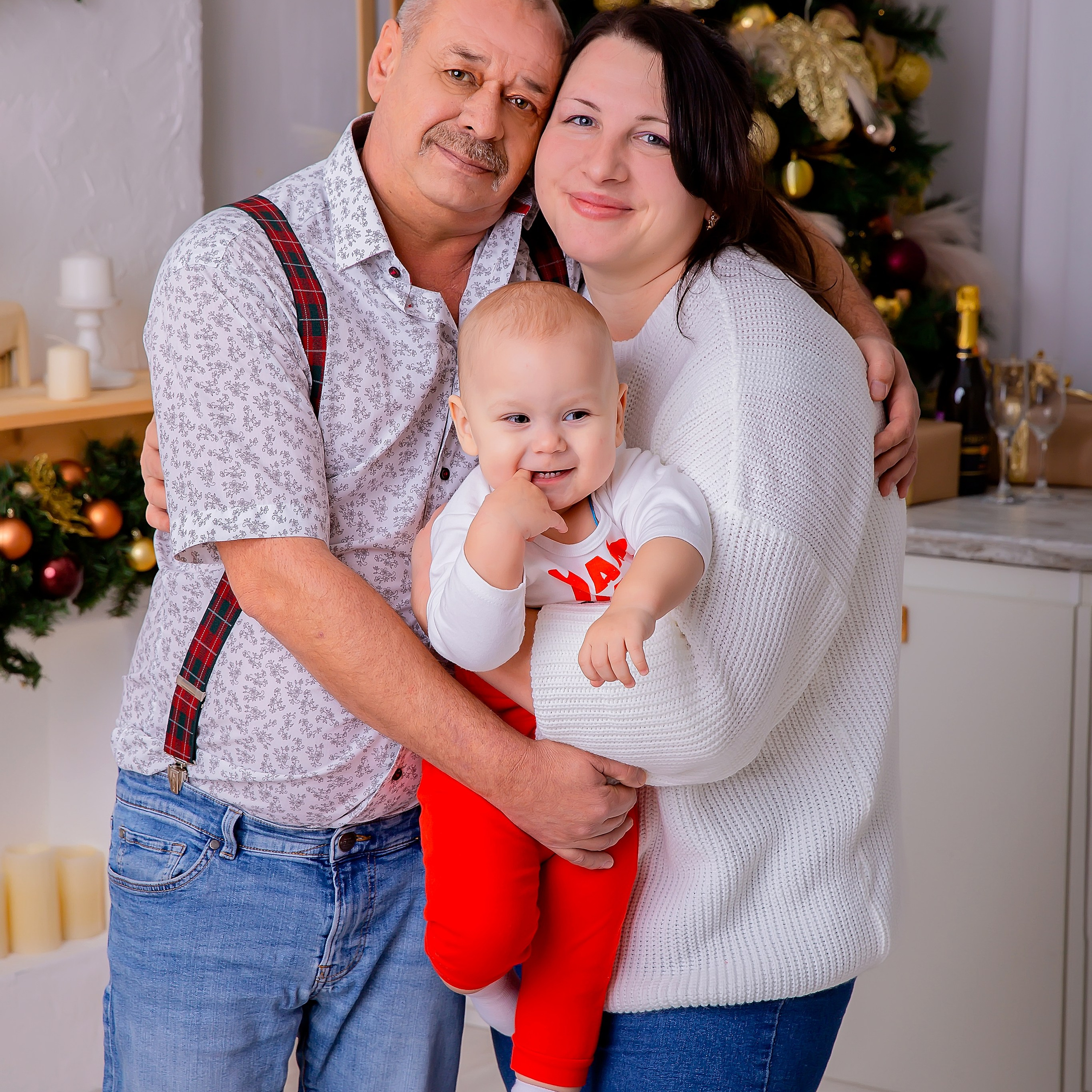 Новогодняя семьей