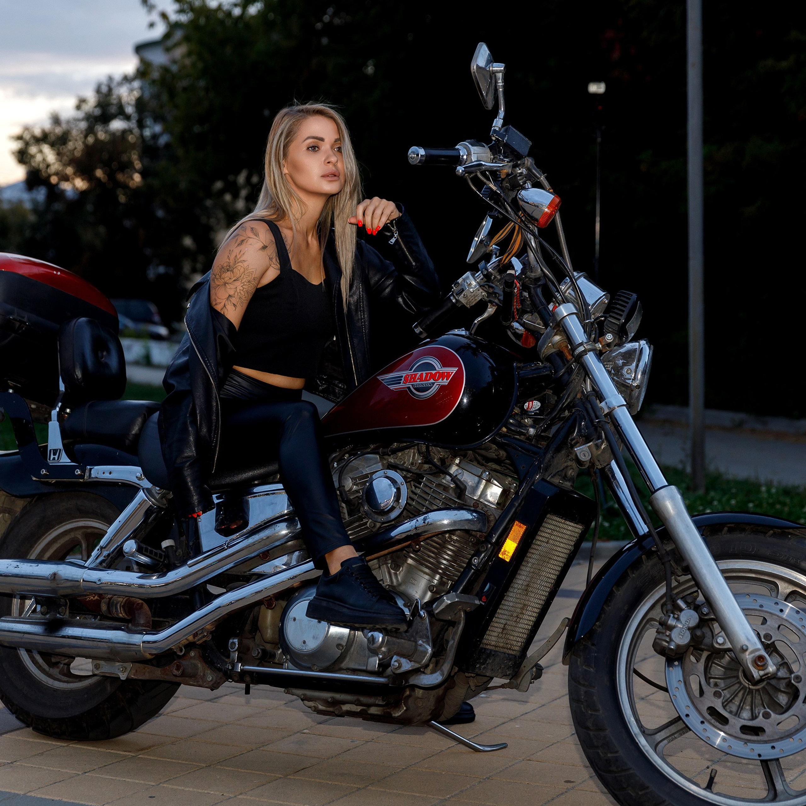 На мотоцикле