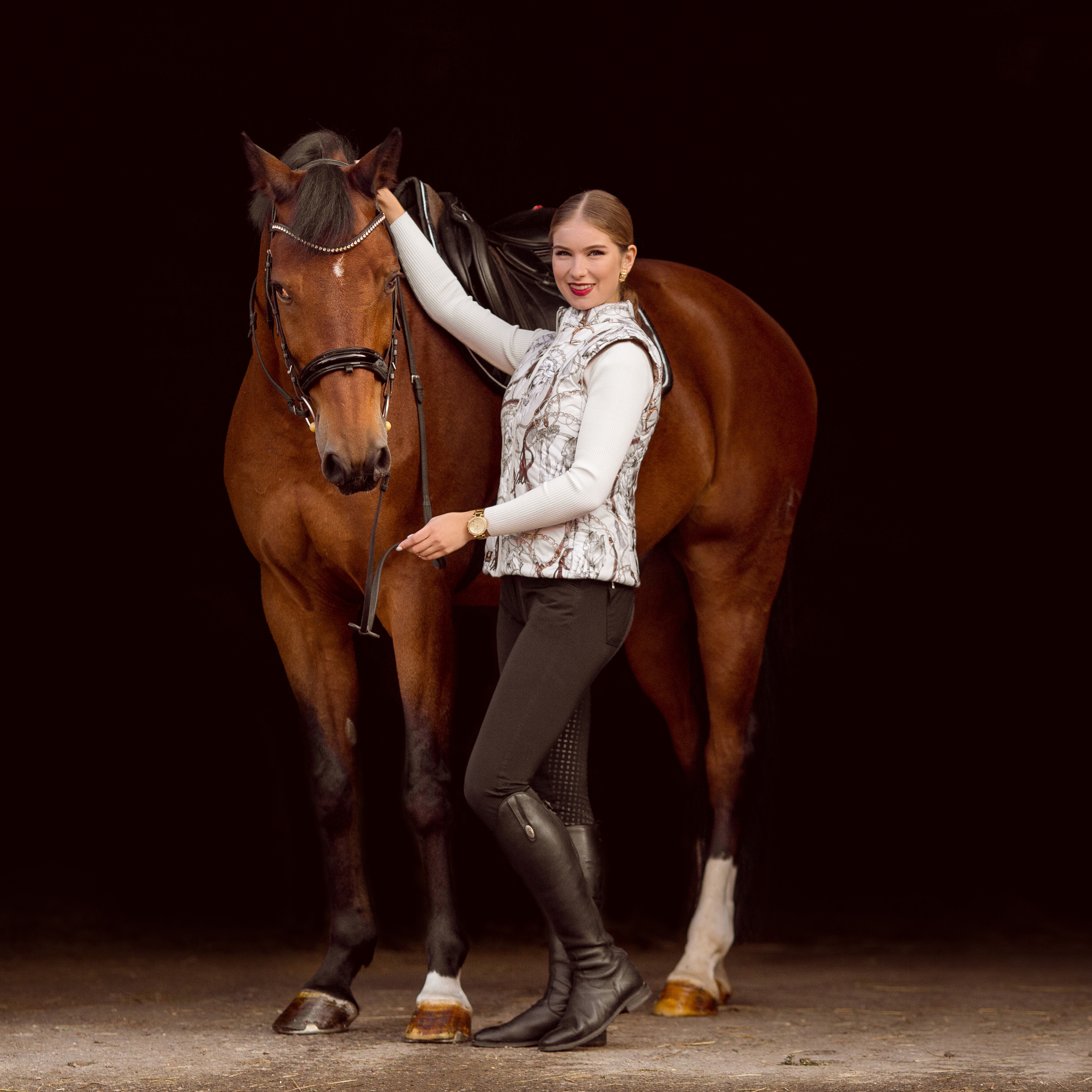 Таня, Корнлас Зет и Амиго