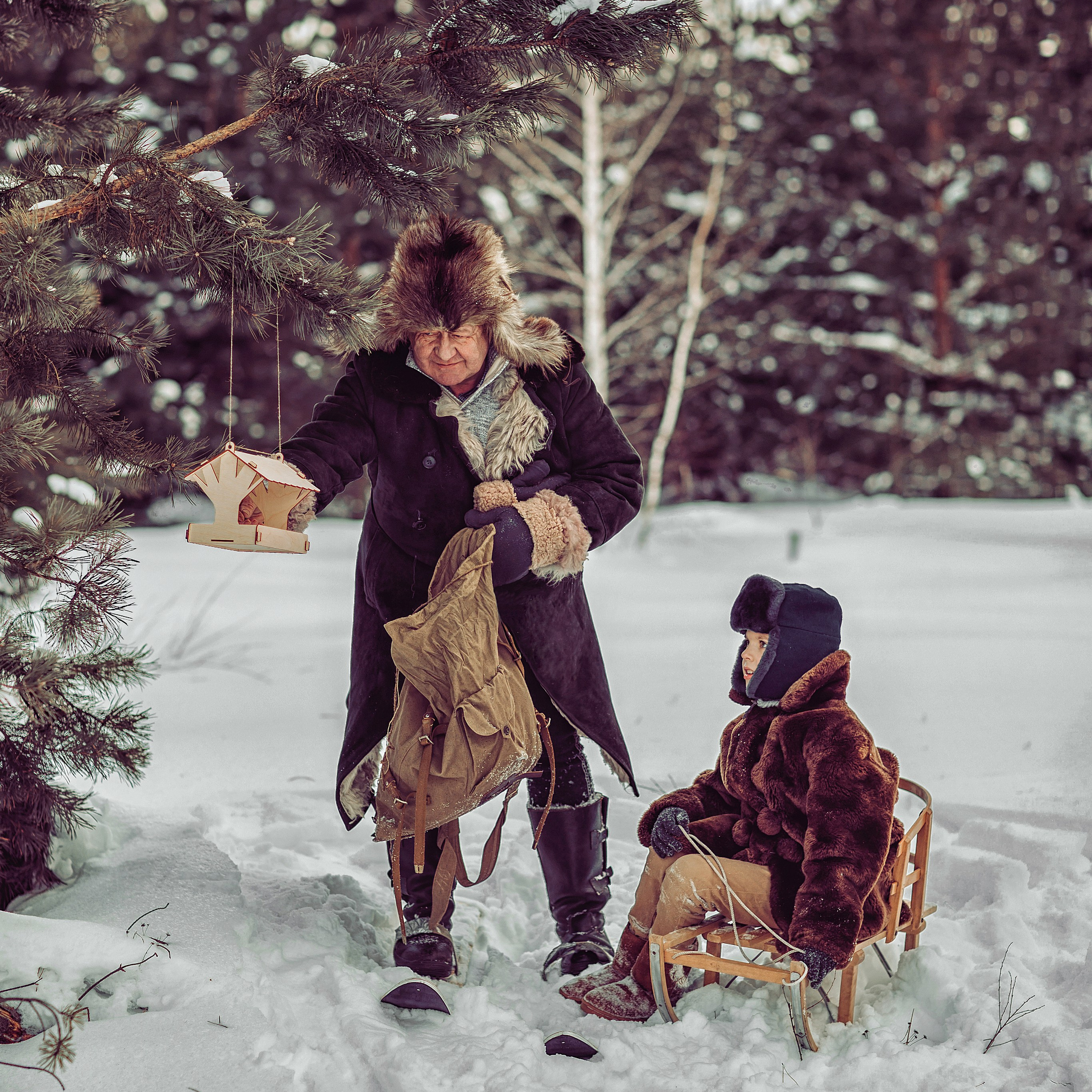 Егерь и внуки