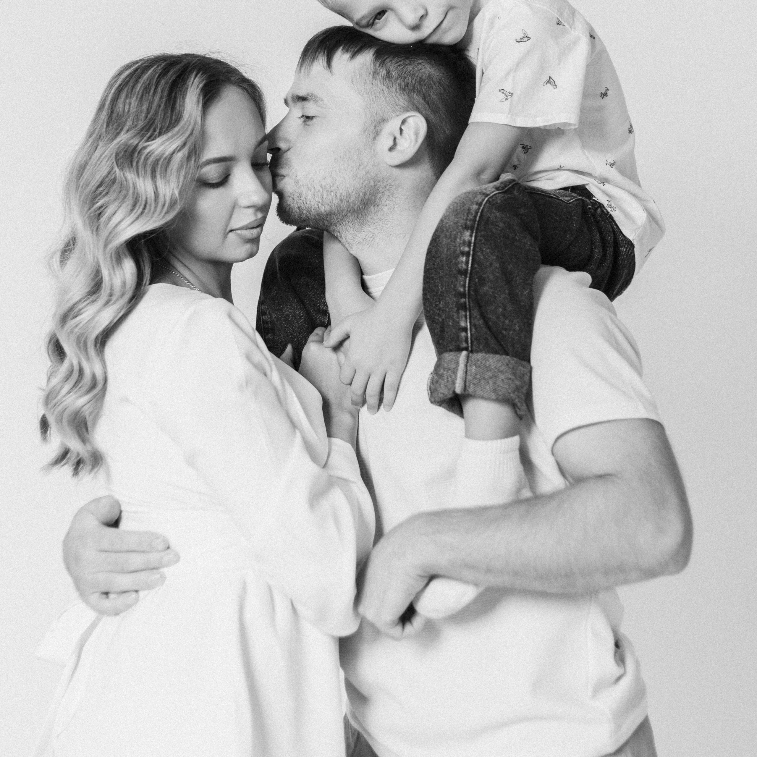 Семейная фотосессия в студии