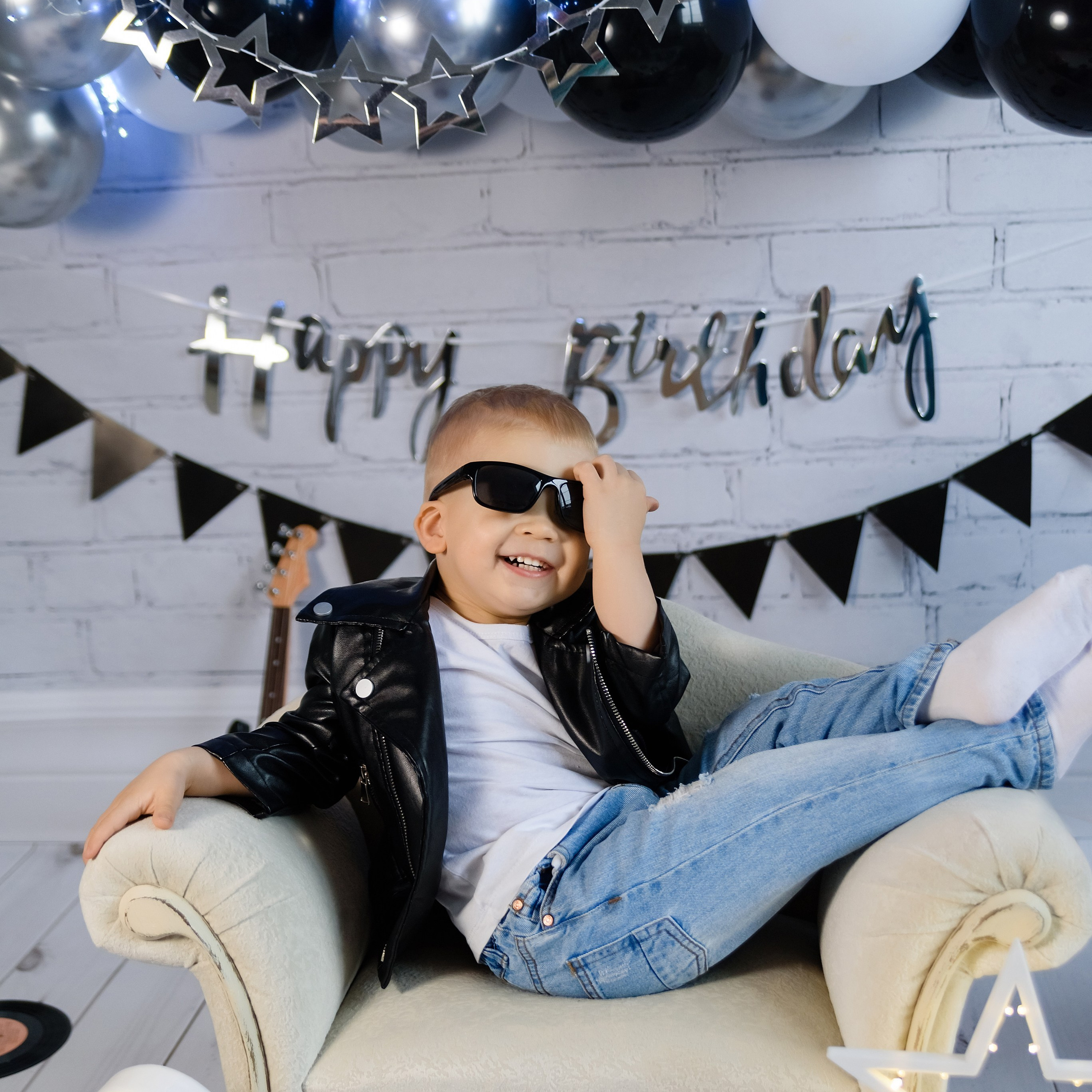 Детская фотосессия «Гранжевый шик» Арсению 2 годика