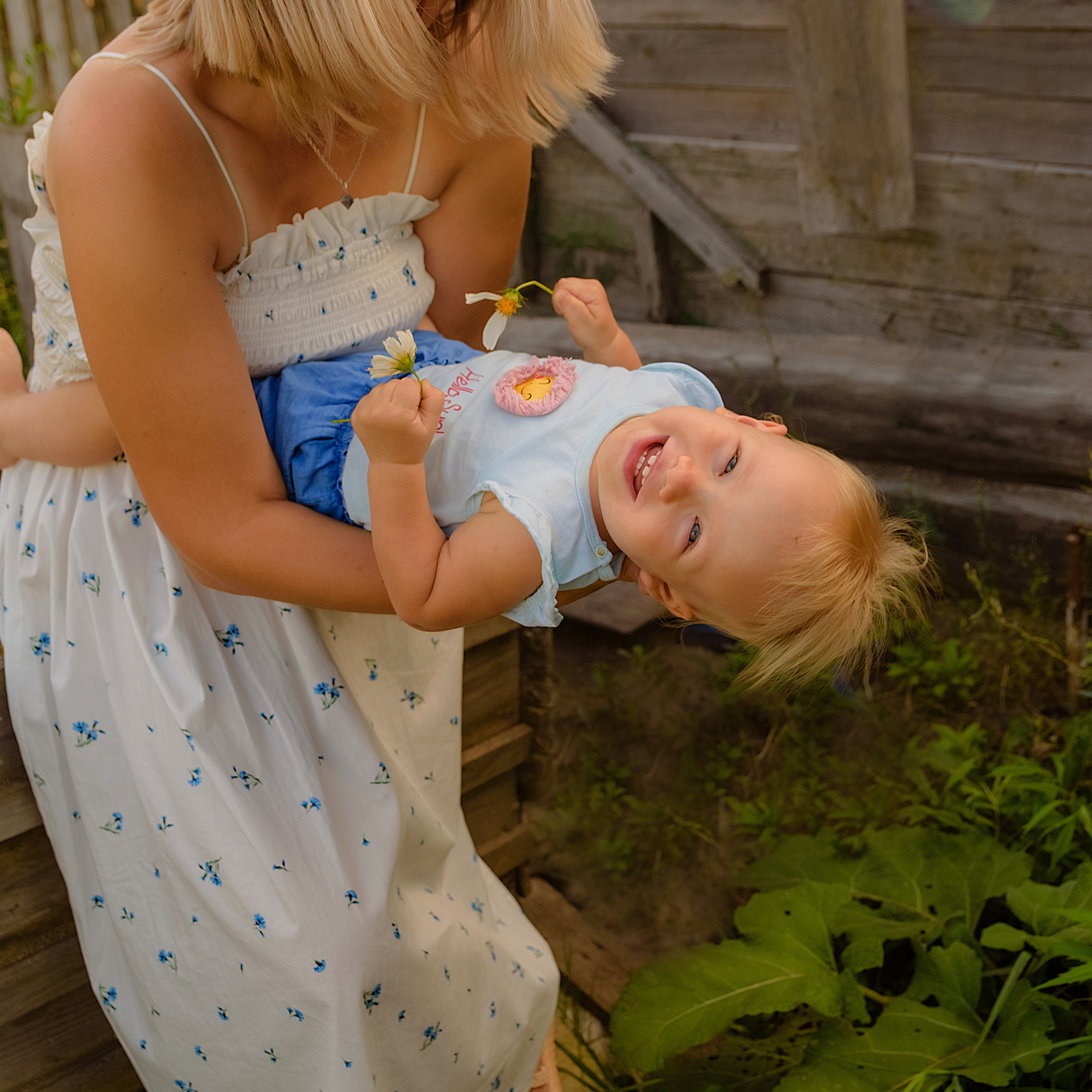 Маша и Кира (1,1г)