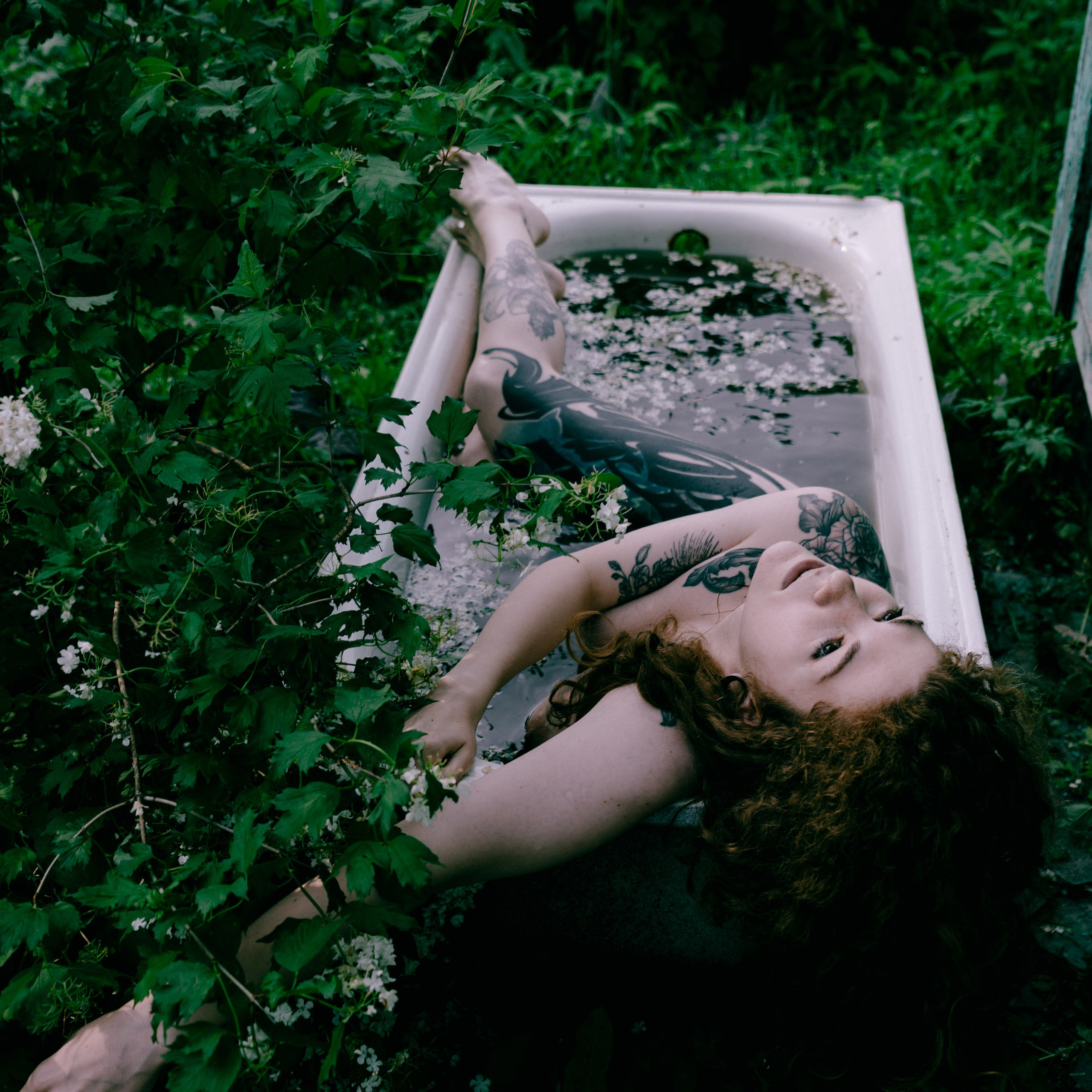 ОДИНОКИЕ СУЩНОСТИ. Ева Гоцман — фотограф в Кирове. Авторская художественная и концептуальная фотография