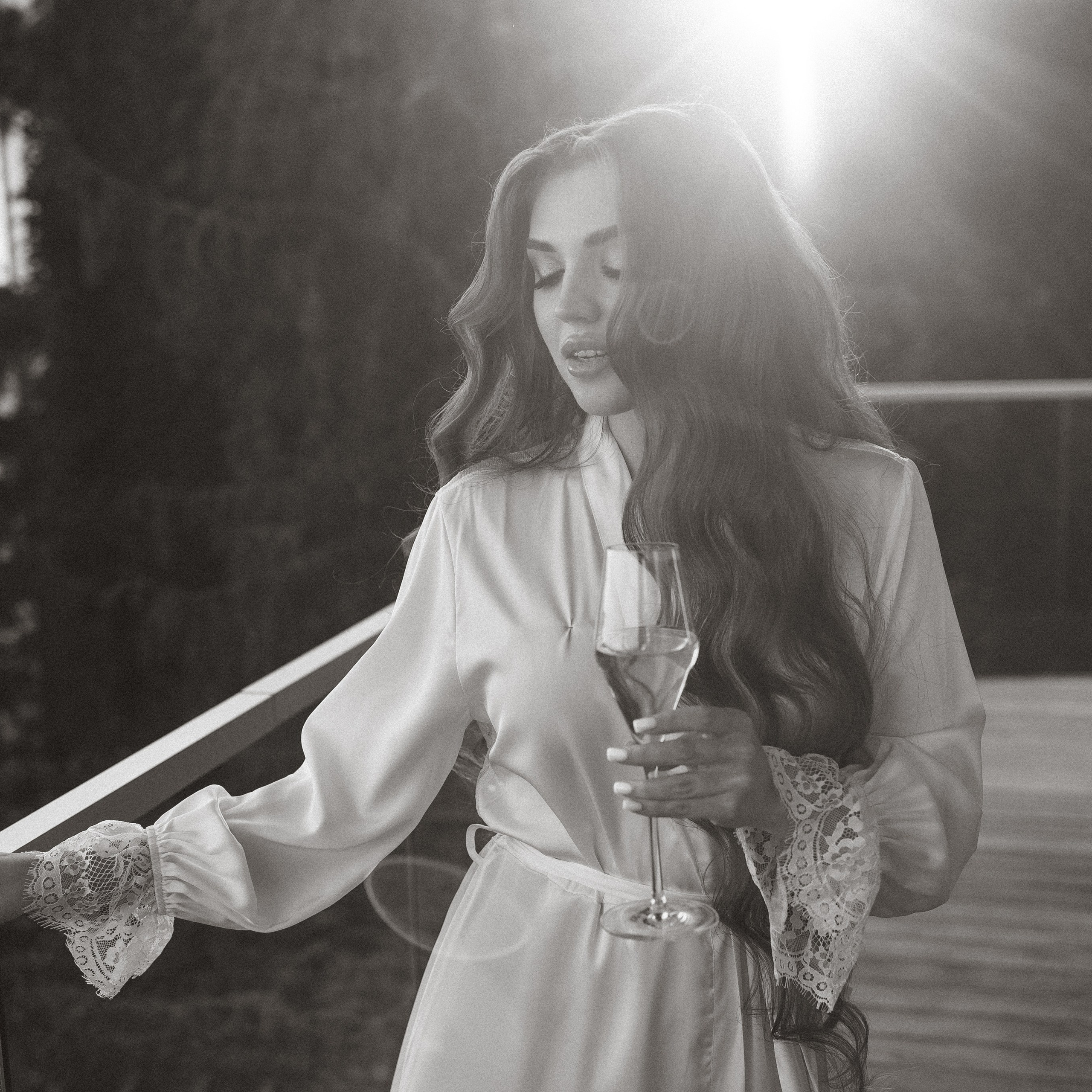 Свадебные фотосессии на море в Крыму, Свадебные фотографии в Ялте, свадебные фотографии на фоне крымских гор, Свадьба на пляже в Крыму – фото, Крым – идеальное место для свадьбы"