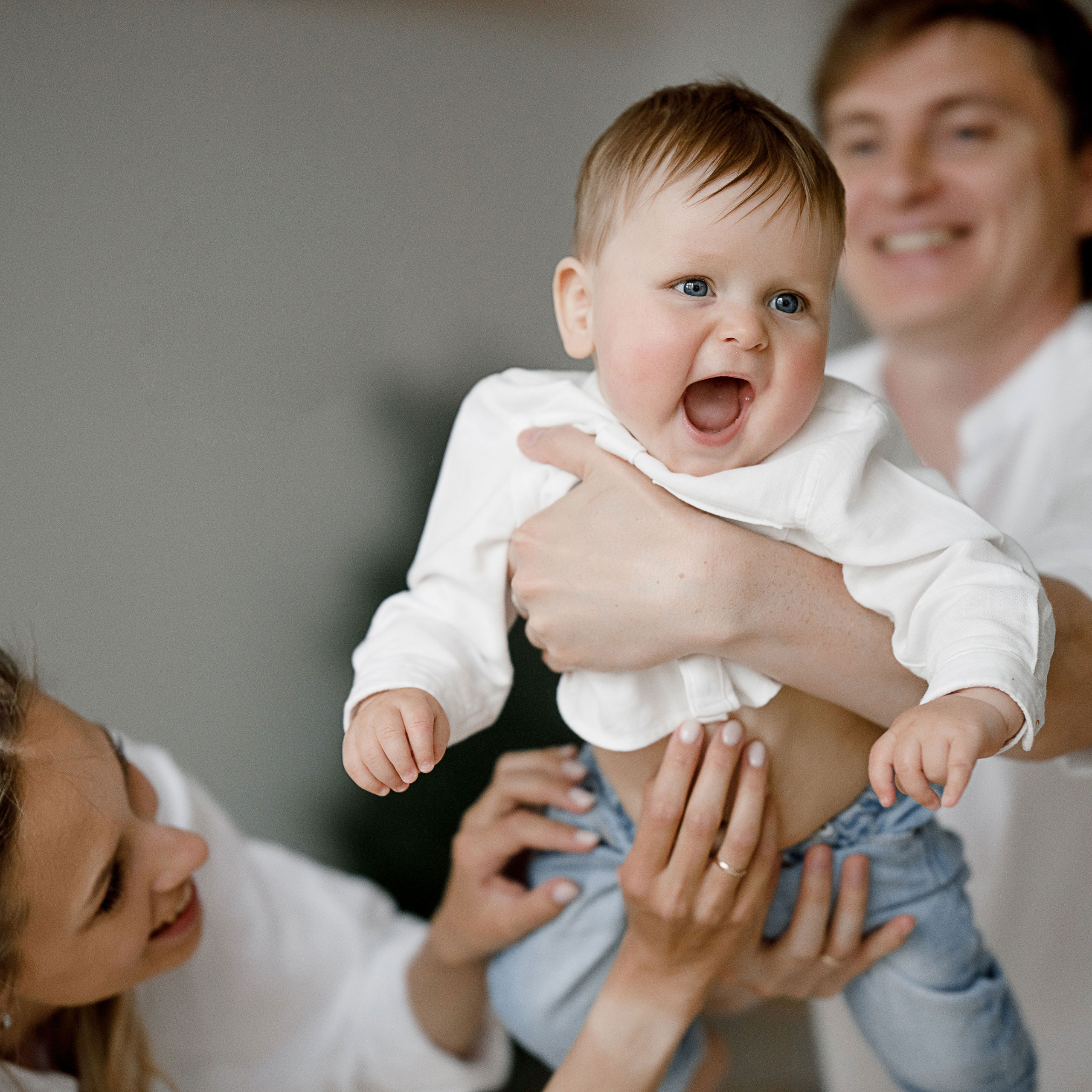 Семья. Саша, Даша, Мишутка.