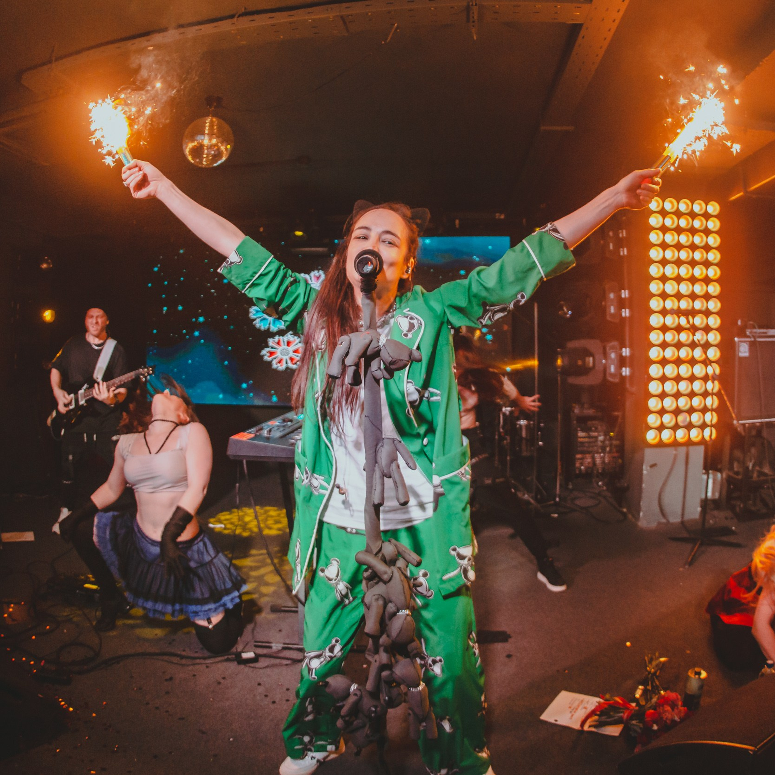 Дайте Два | МТ