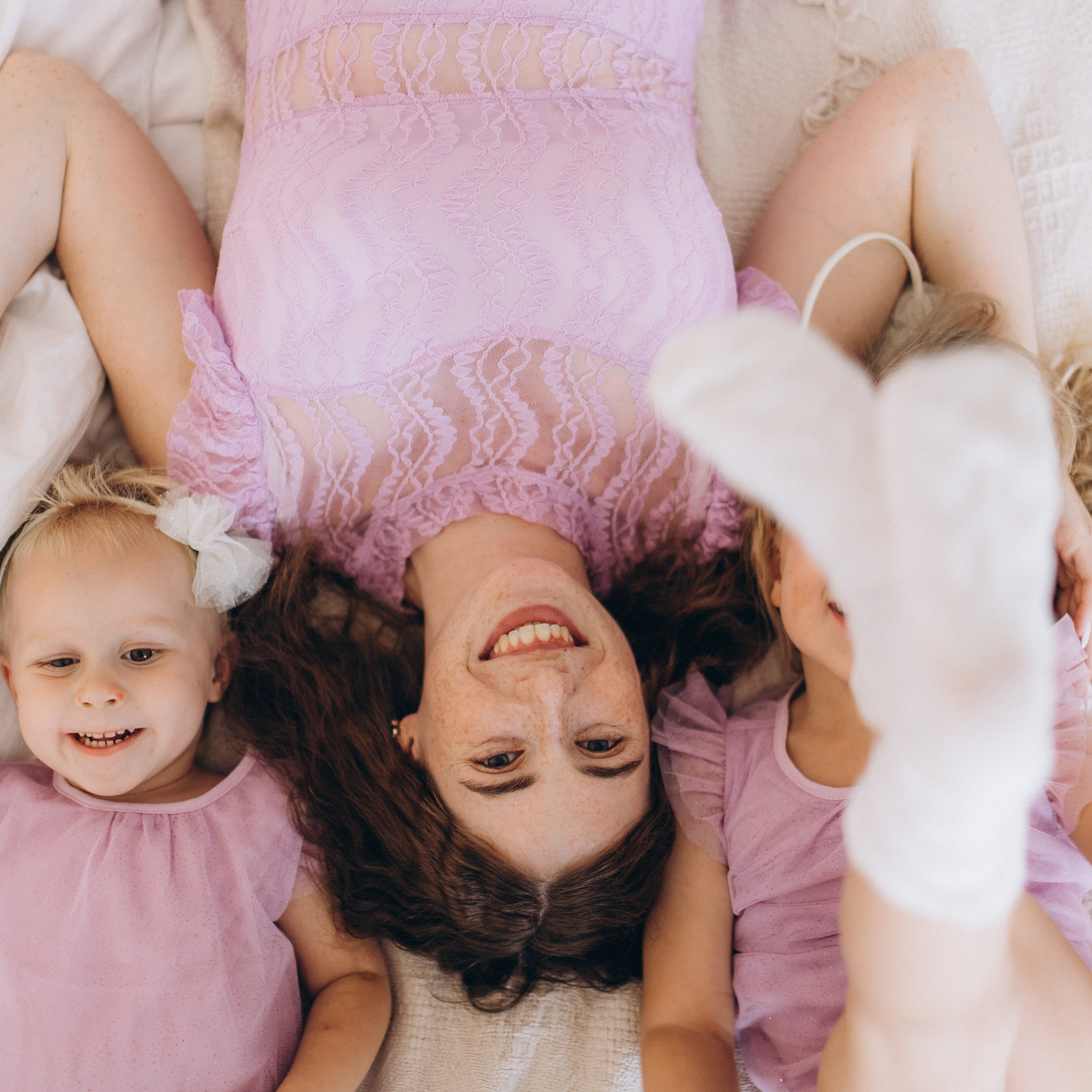 Счастливые девчонки