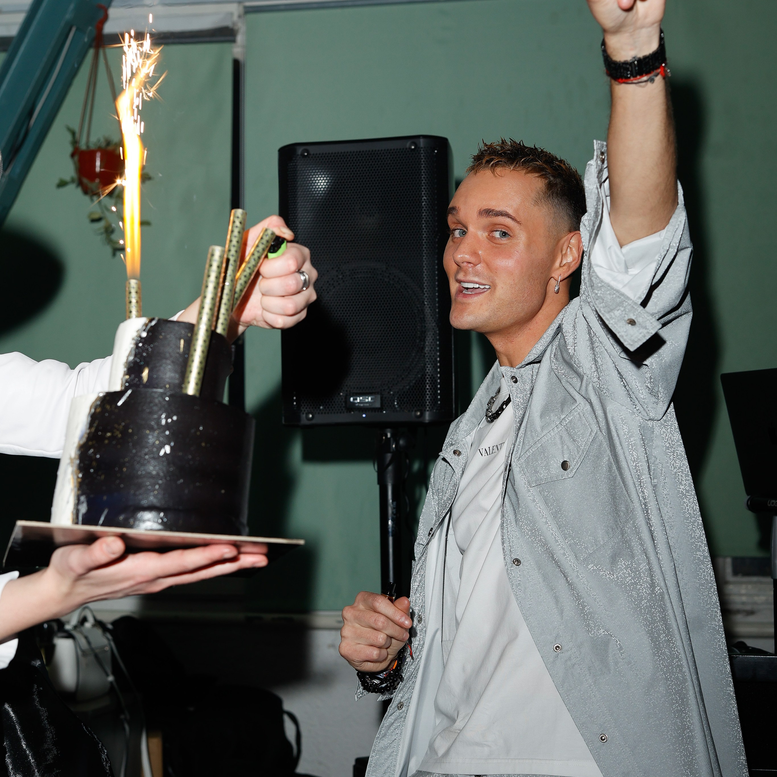 АРТЕМ БЕЛОВ. Nikolskayasecular