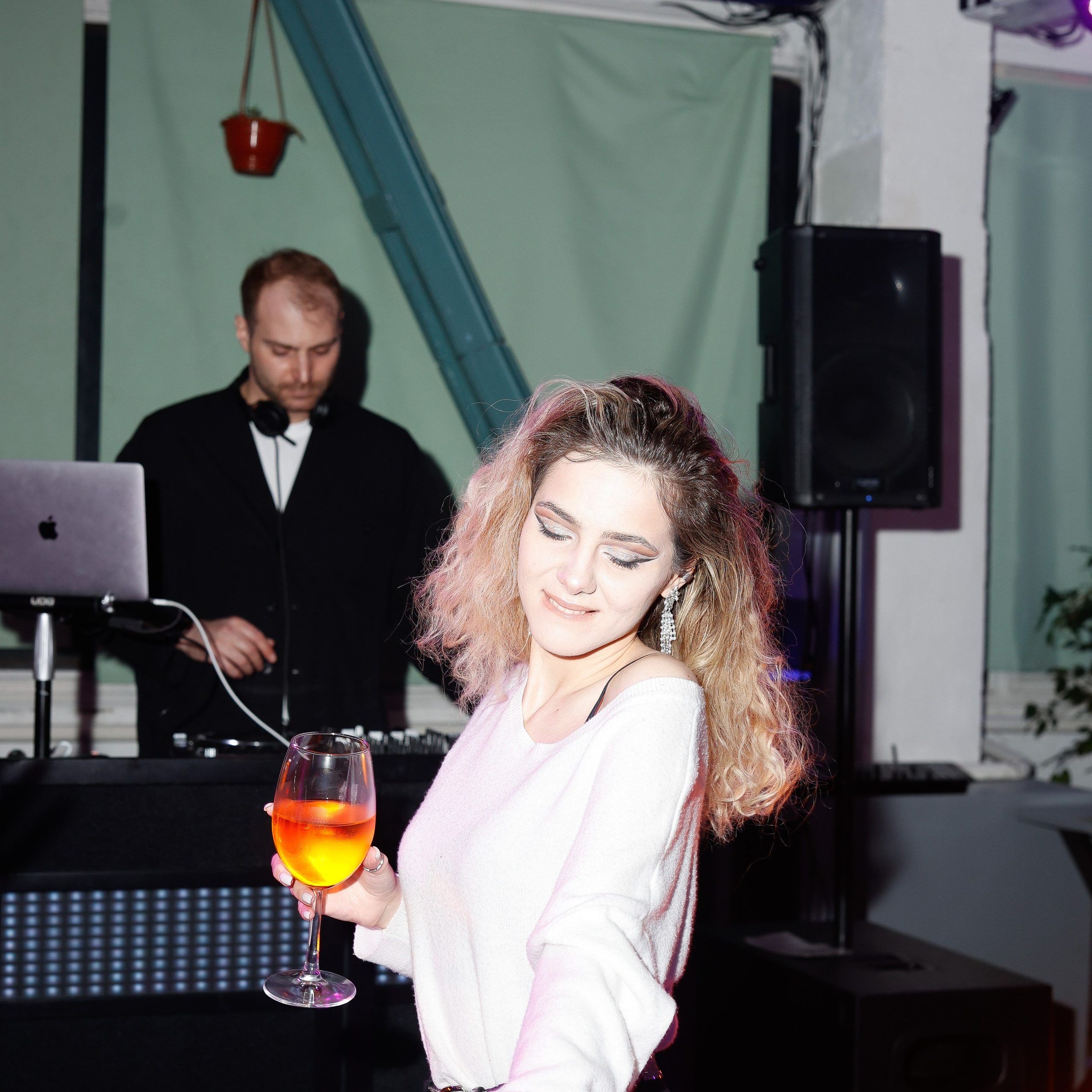 АРТЕМ БЕЛОВ. Nikolskayasecular