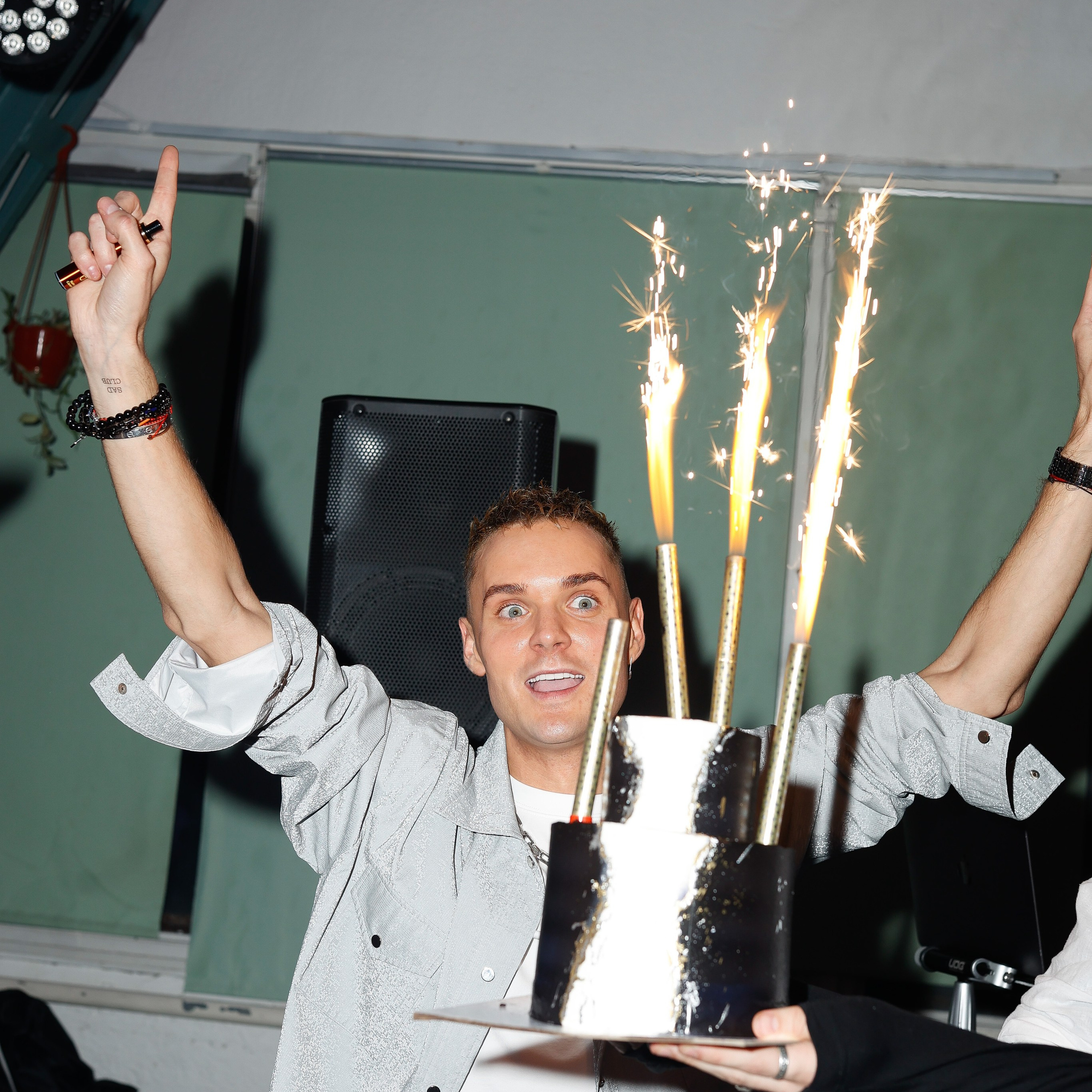 АРТЕМ БЕЛОВ. Nikolskayasecular