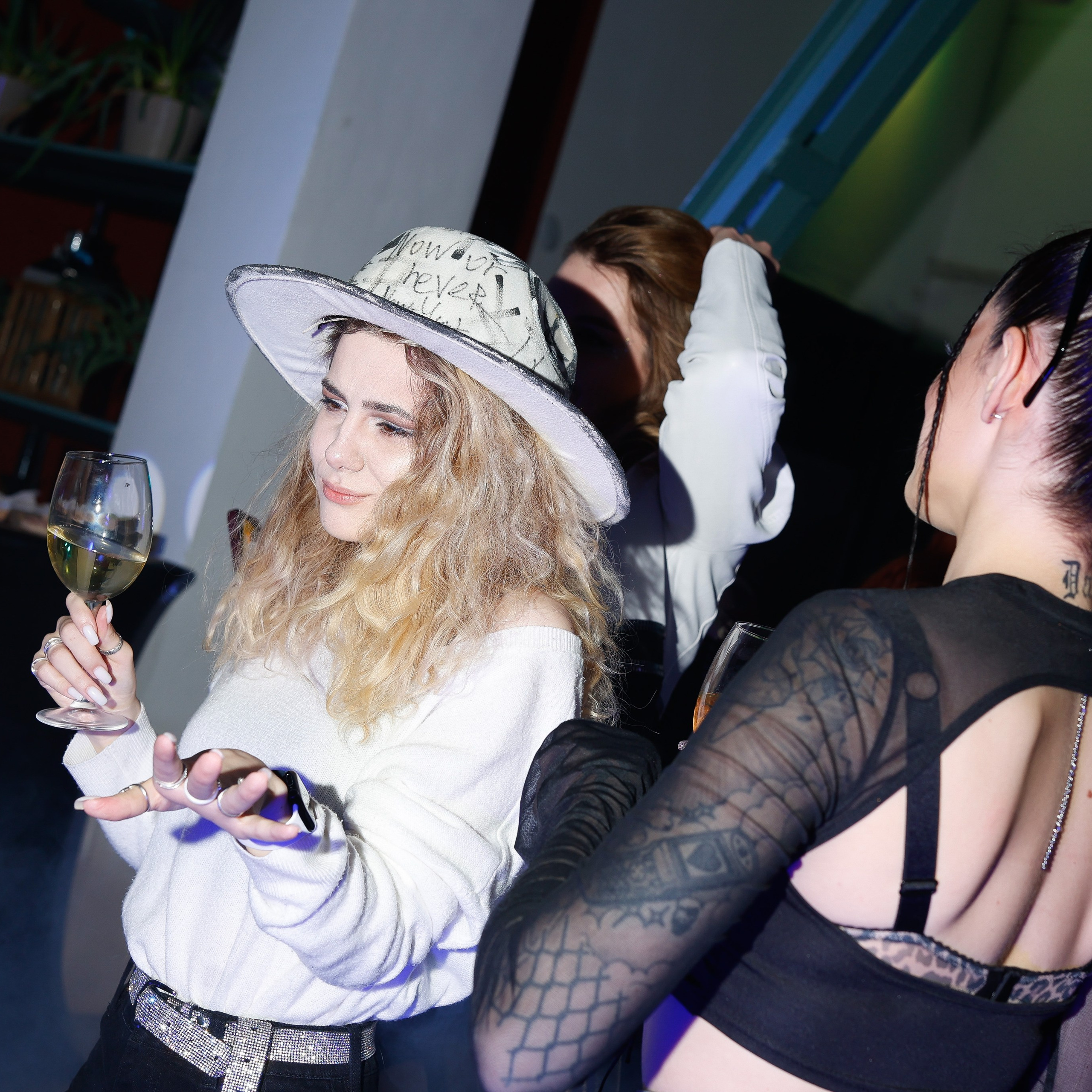 АРТЕМ БЕЛОВ. Nikolskayasecular