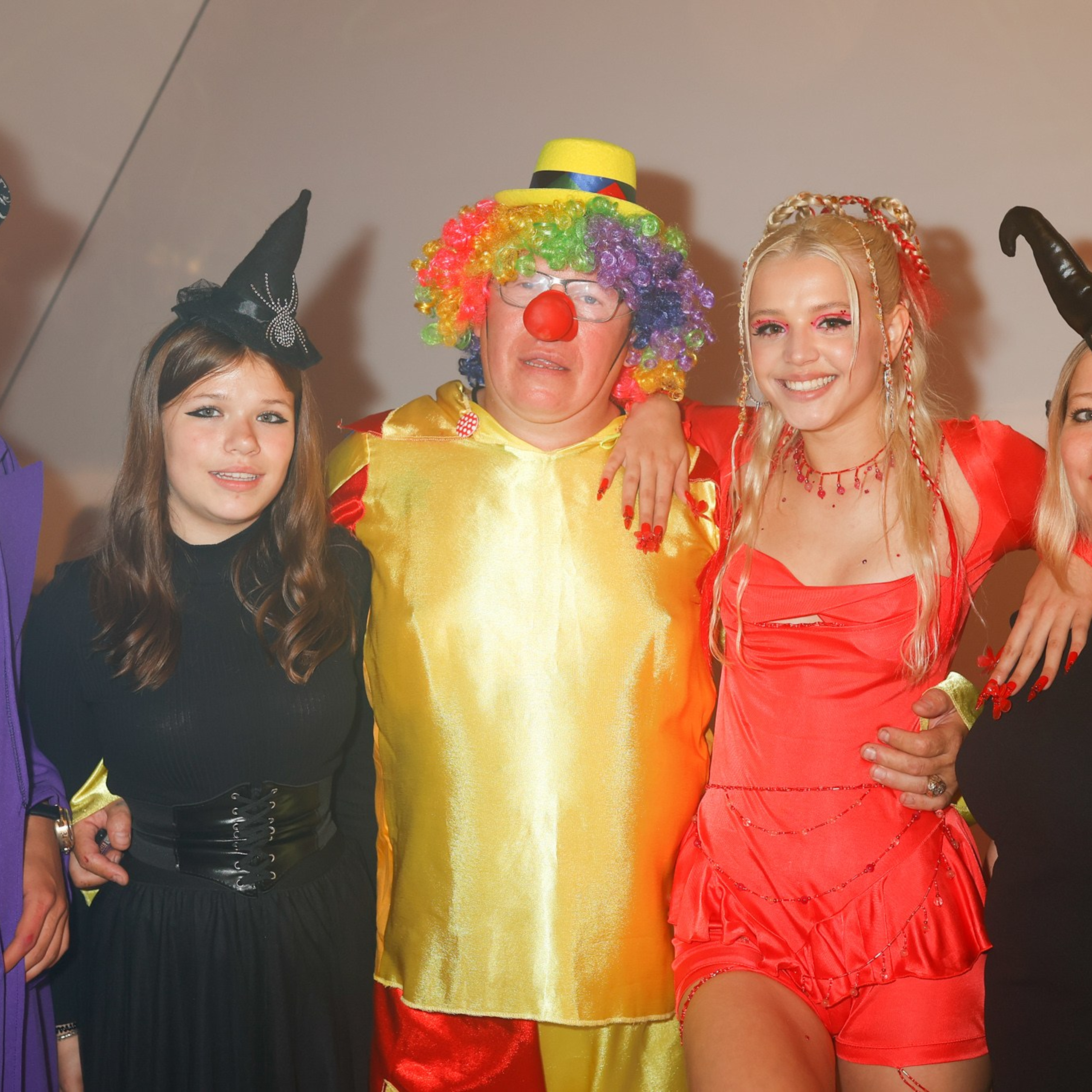 ЮЛЯ ГАВРИЛИНА. Nikolskayasecular