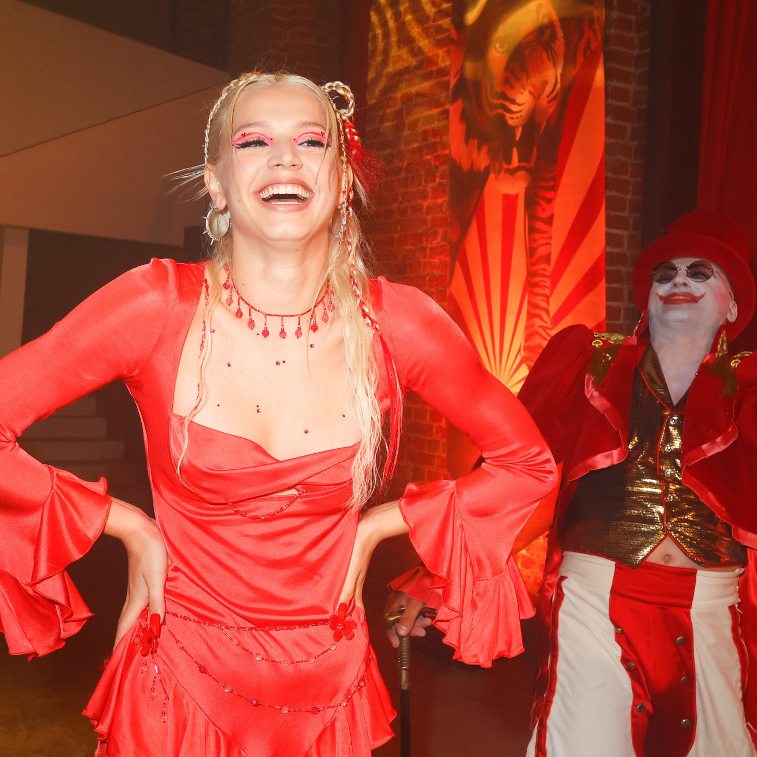 ЮЛЯ ГАВРИЛИНА. Nikolskayasecular