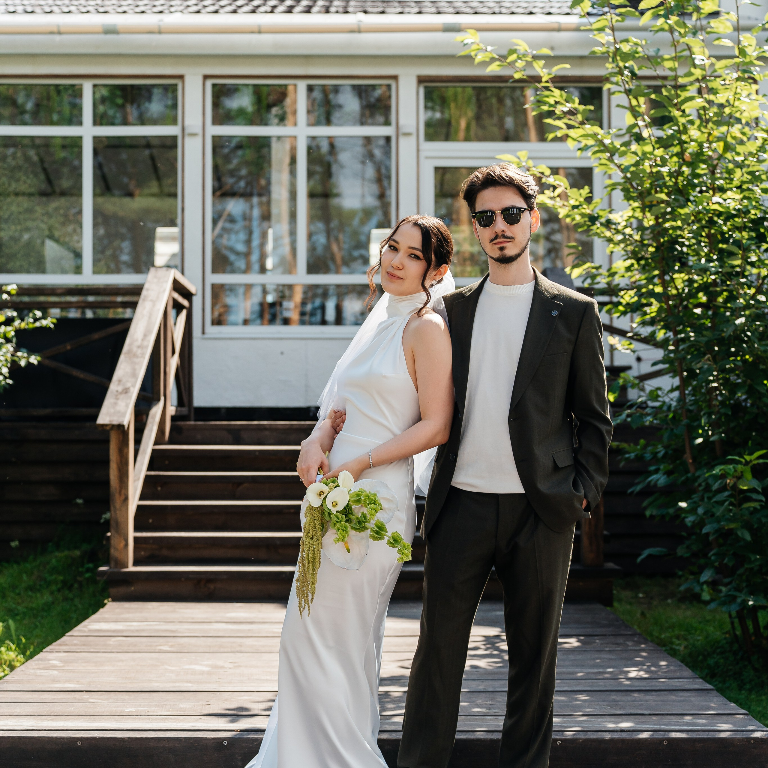 Кадры молодожен