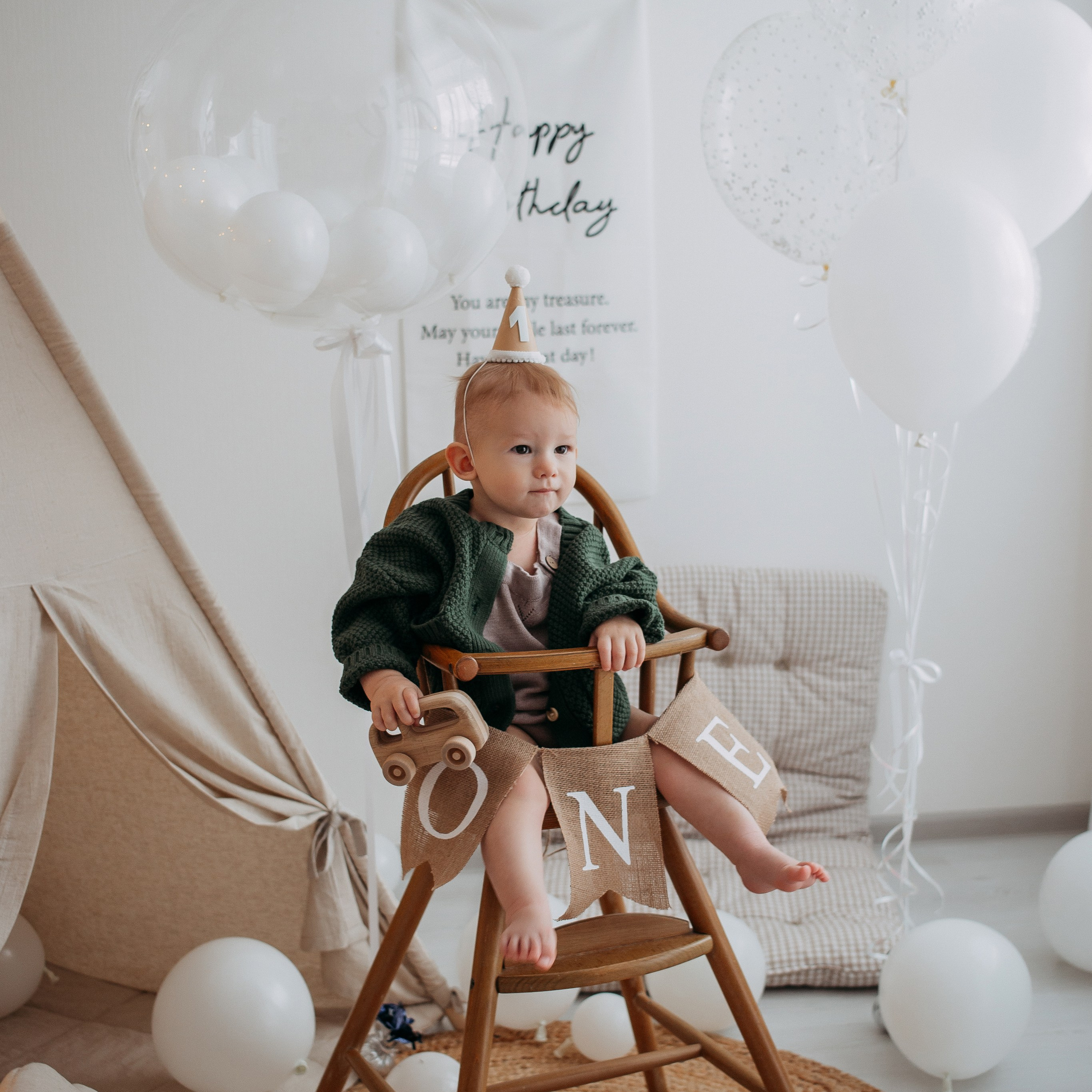 Лёве 1 годик