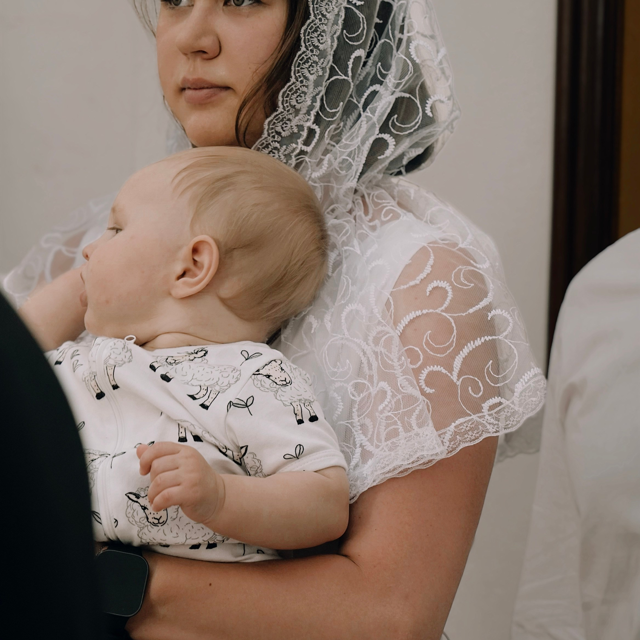 Крестины ребенка. Видеомейкер и фотограф Кэтрин.Филм