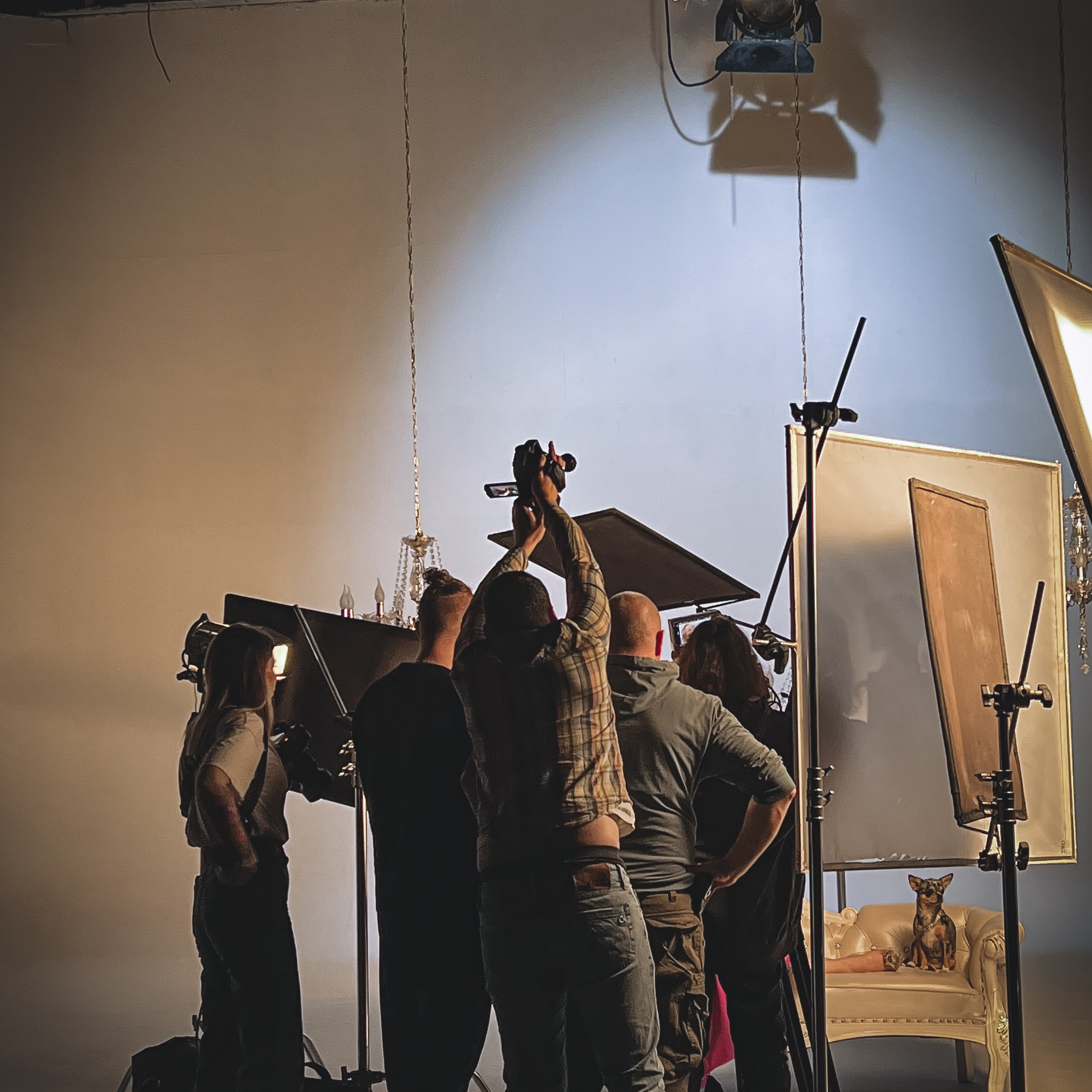 Бэкстейдж со съемок клипа Хатико. Видеомейкер и фотограф Кэтрин.Филм