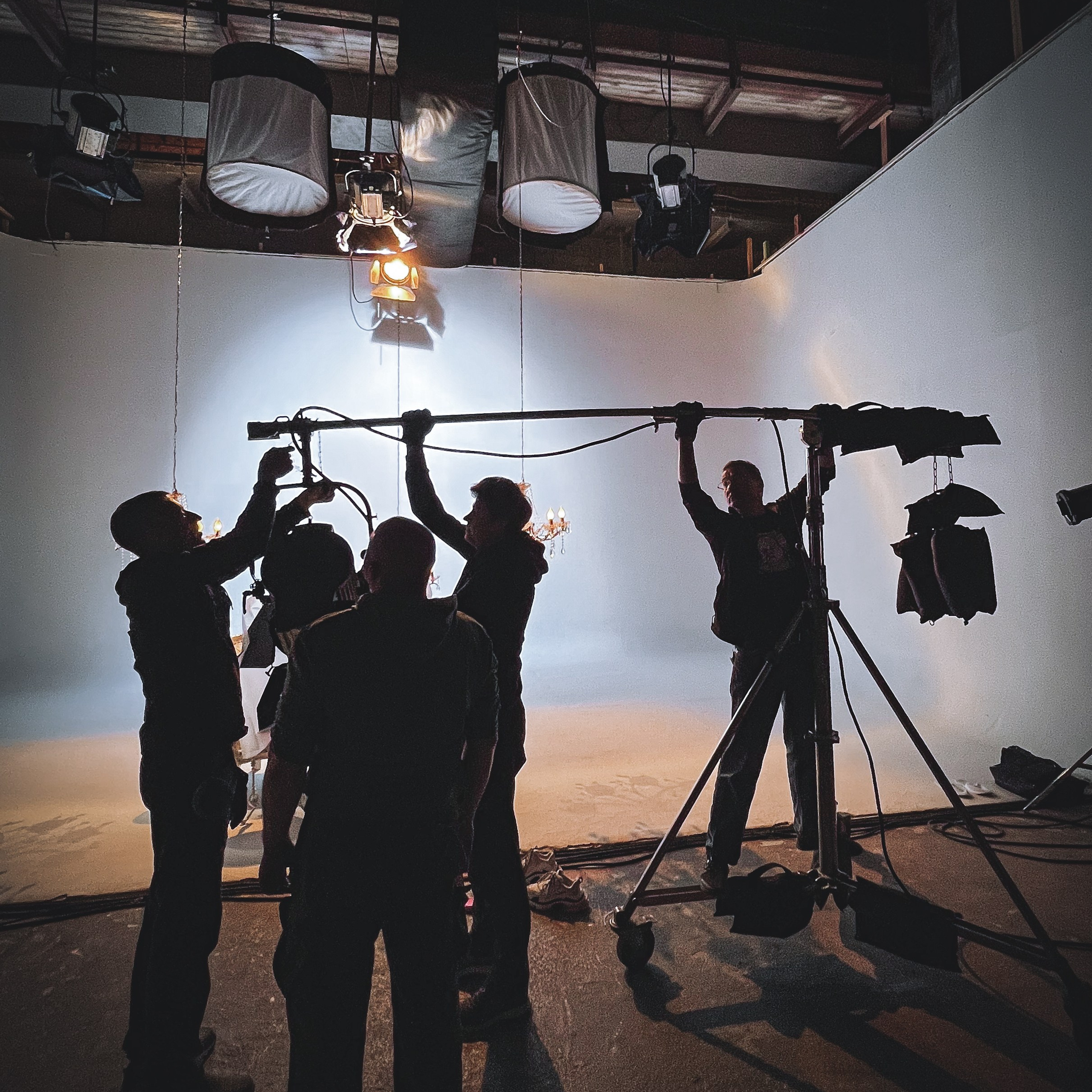 Бэкстейдж со съемок клипа Хатико. Видеомейкер и фотограф Кэтрин.Филм