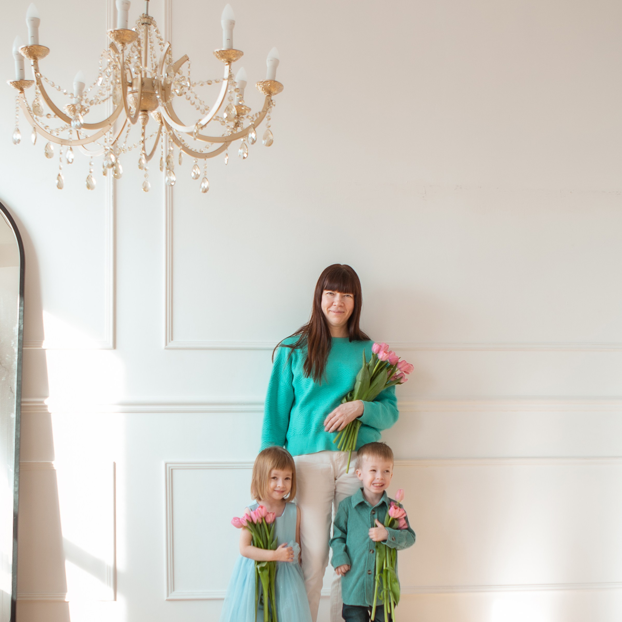 Мама и двойняшки