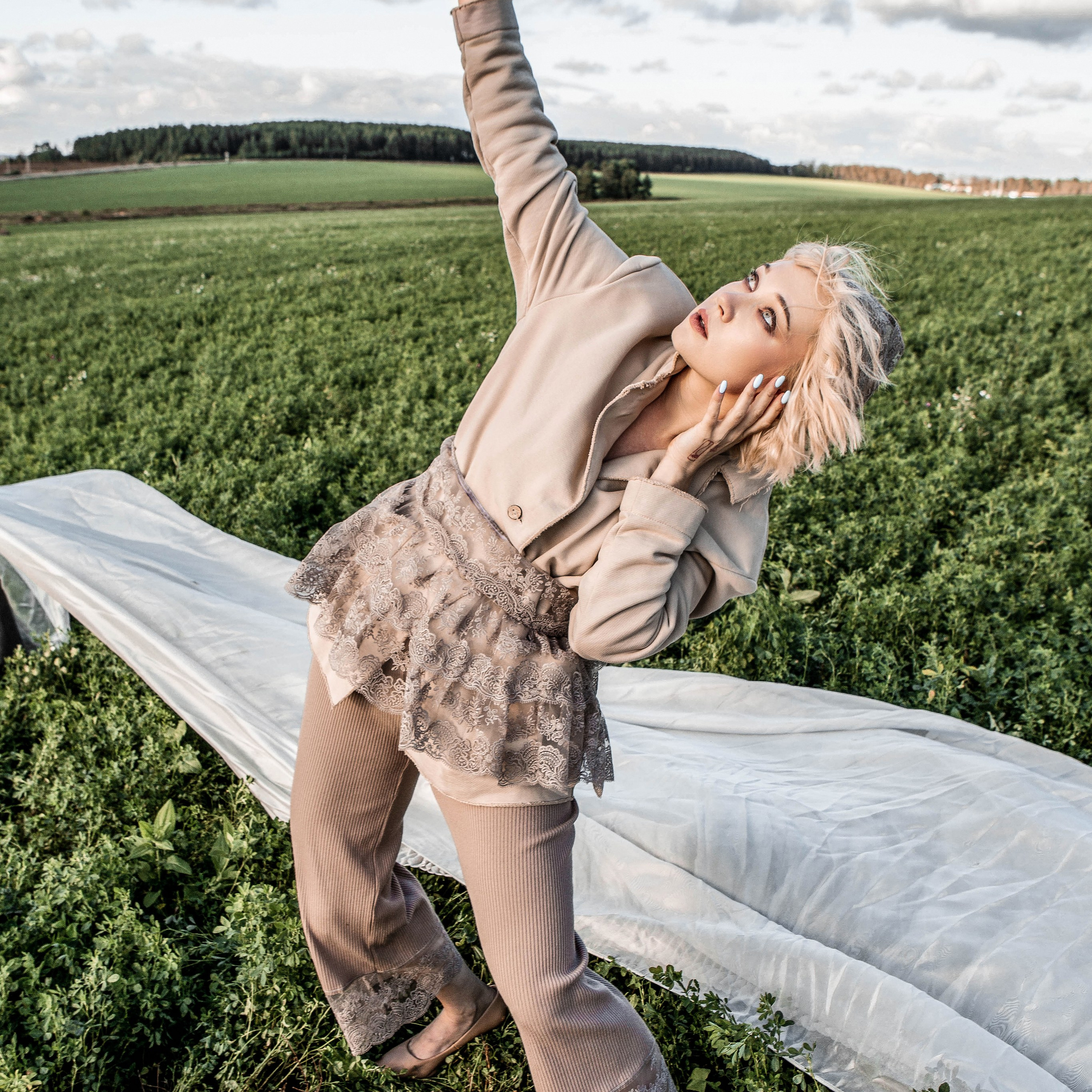 Glazkova Xayz (Поле, теплица, ковер)