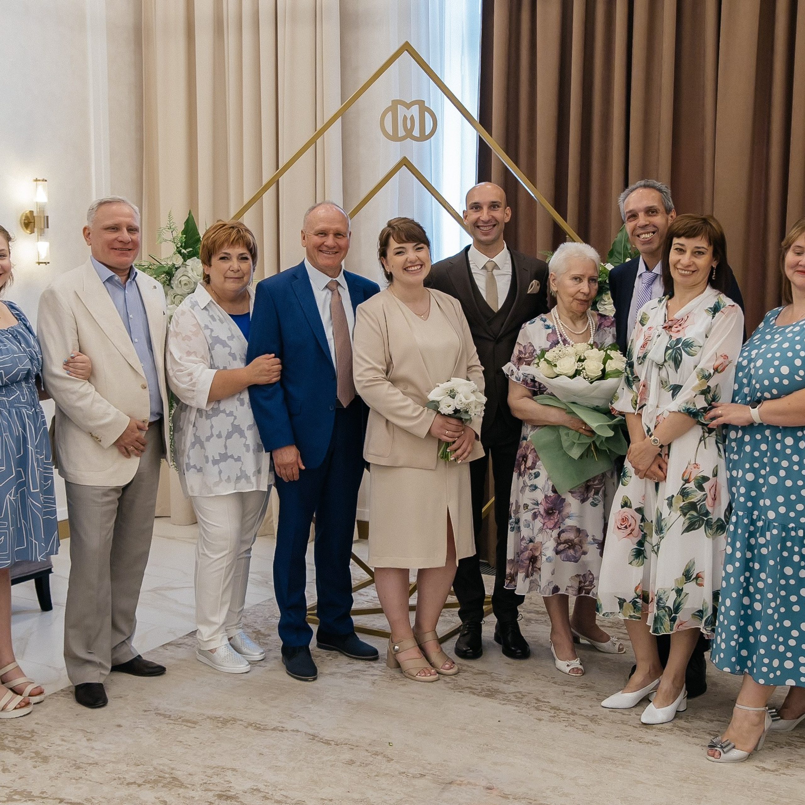 Свадебная фотосессия в ЗАГСЕ. Фотограф Дарья Пудовкина Москва, Московская область