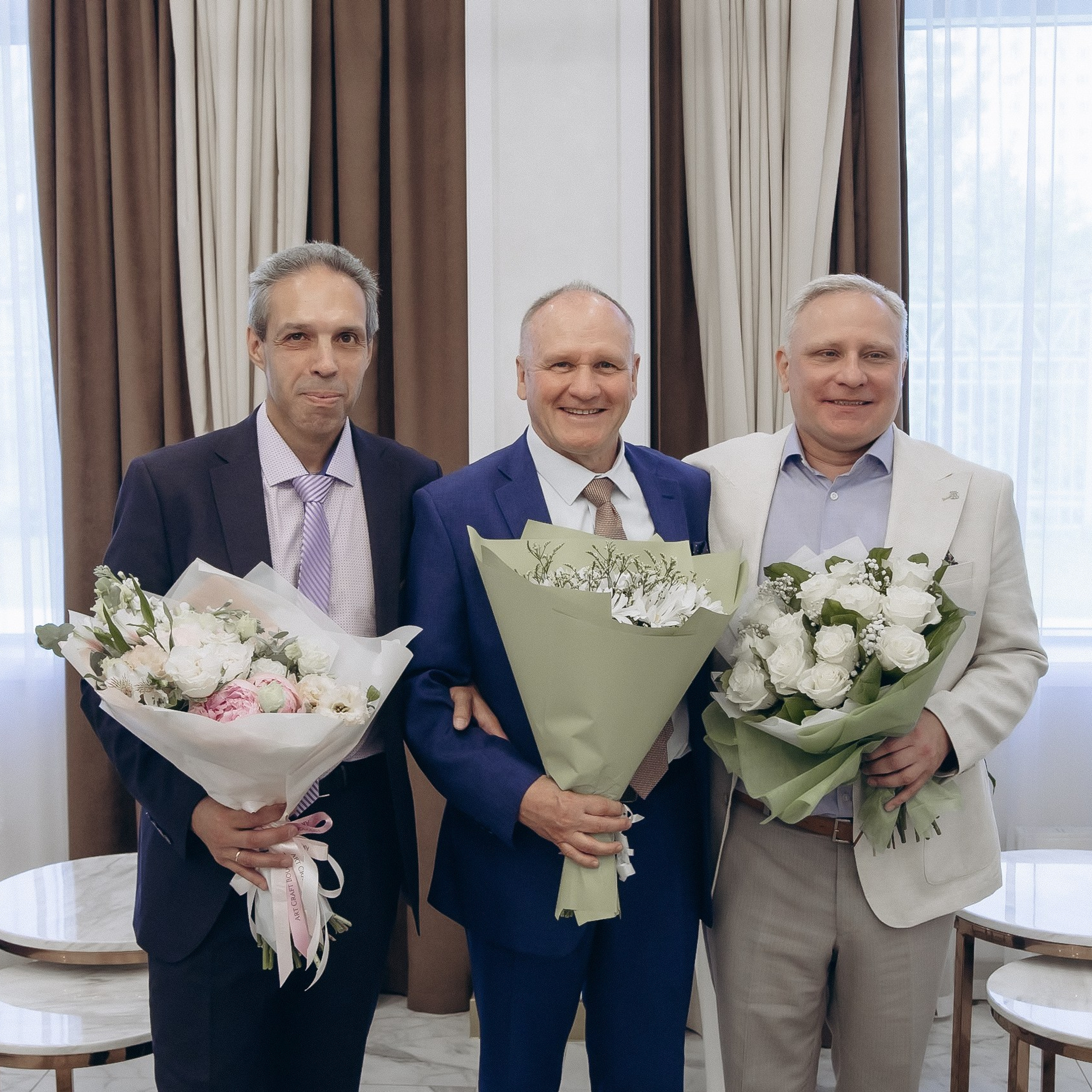 Свадебная фотосессия в ЗАГСЕ. Фотограф Дарья Пудовкина Москва, Московская область