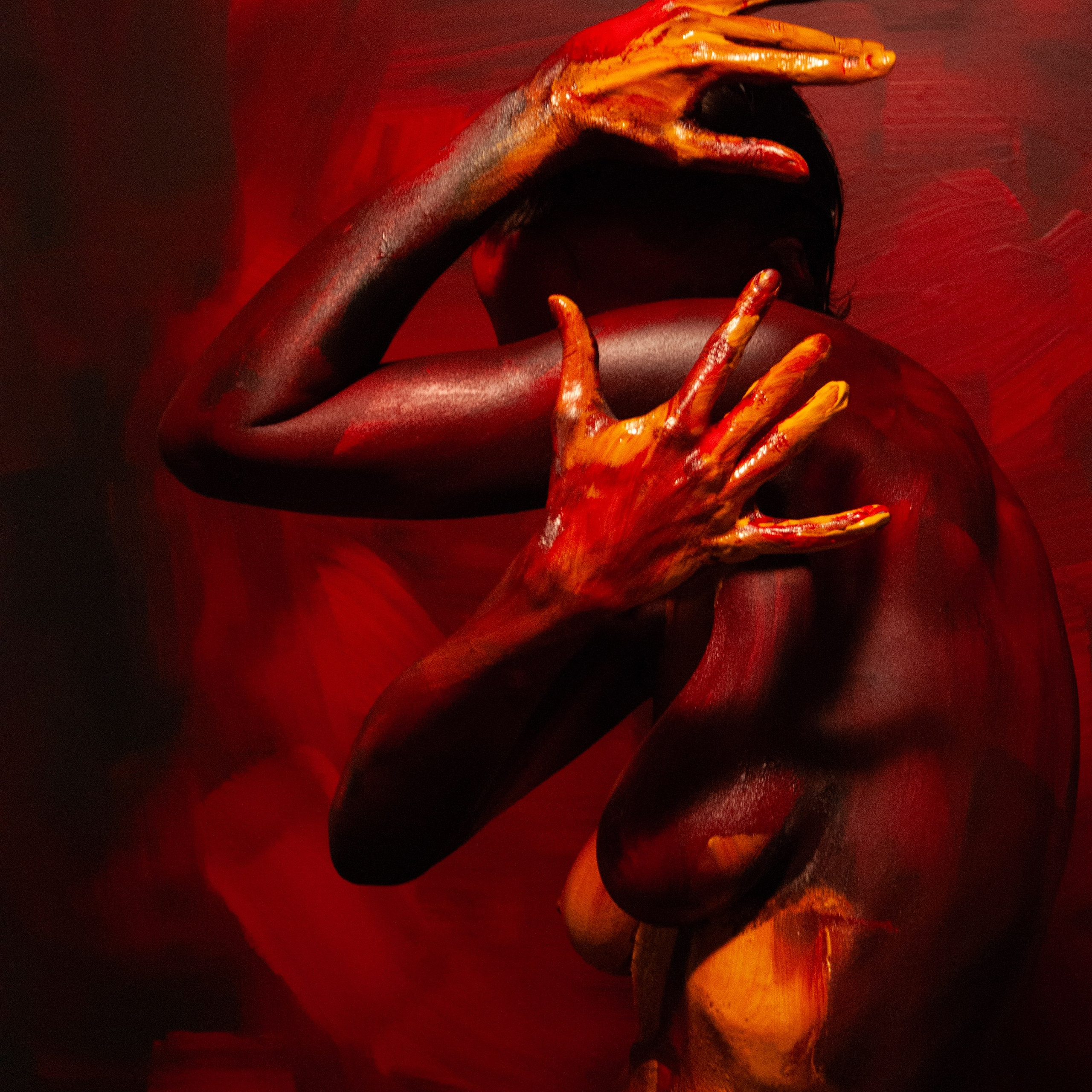 Краски, руки, силуэты