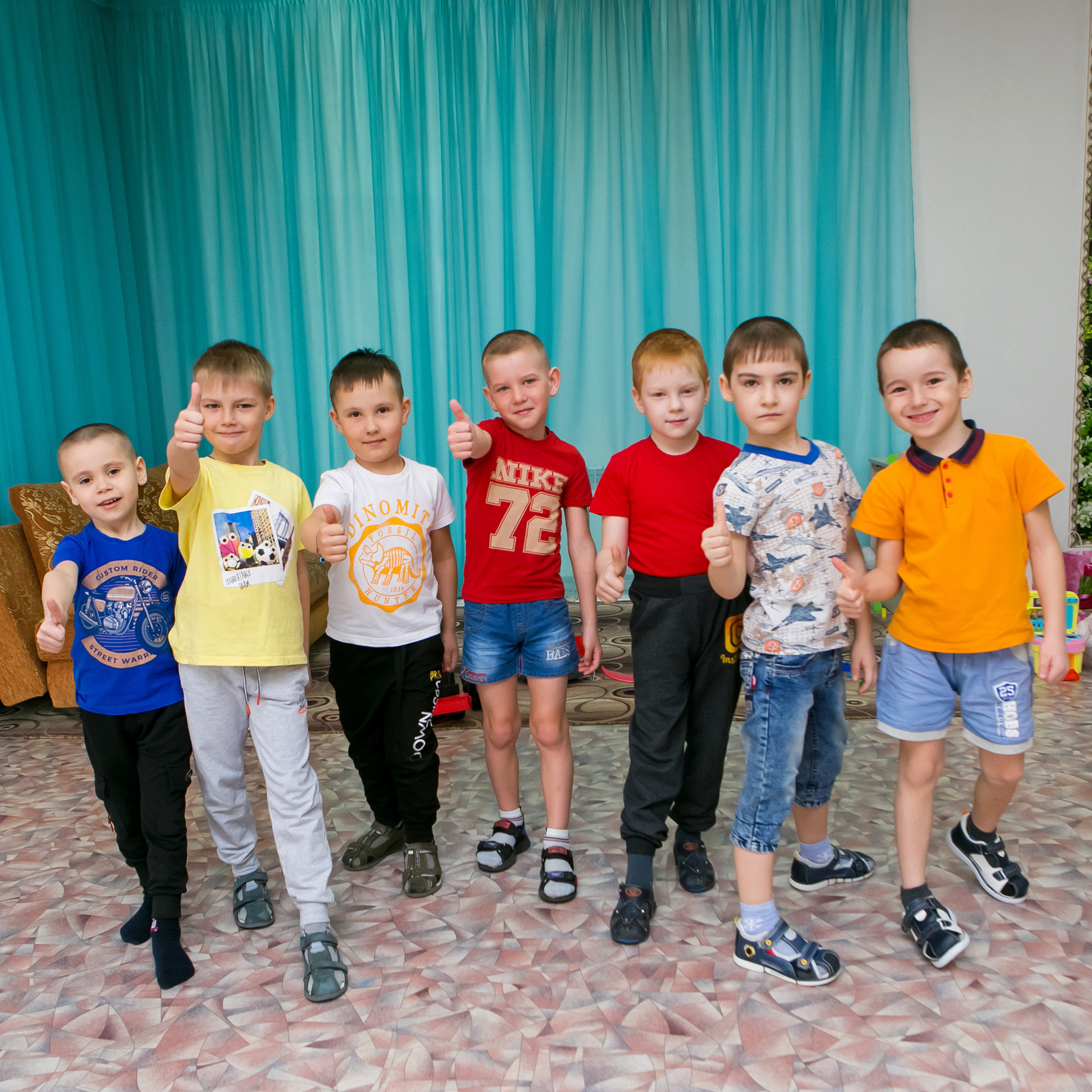 Отзывы о фотографе Алевтине Семенютиной. Выпускные фотоальбомы и папки для школ и садиков в Челябинске