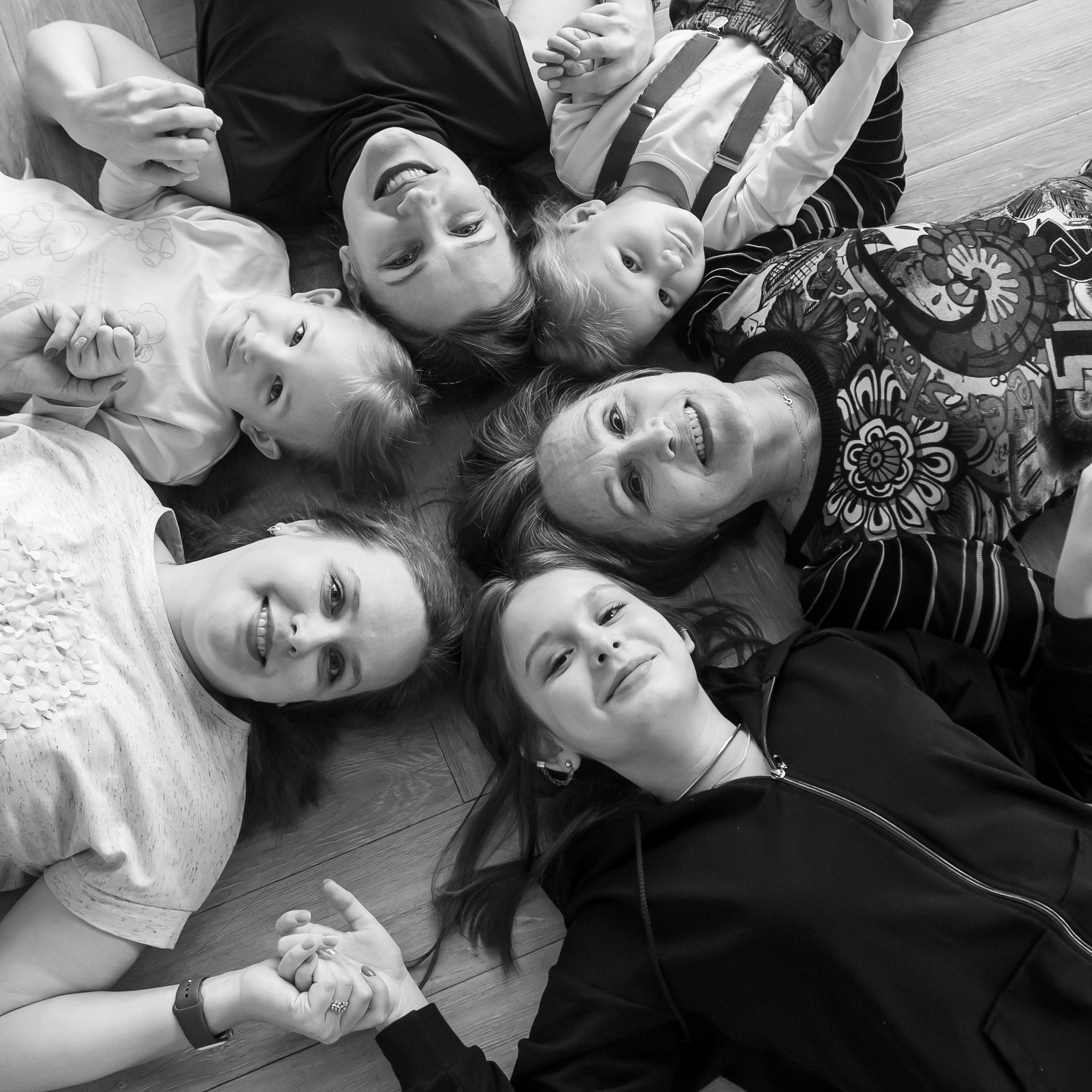 Отзывы о фотографе Алевтине Семенютиной. Выпускные фотоальбомы и папки для школ и садиков в Челябинске